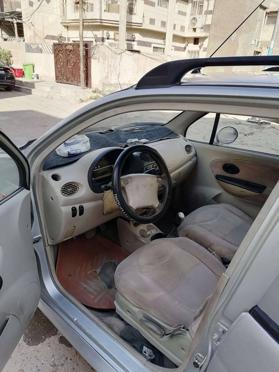 السلام عليكم ورحمة الله وبركاته سياره كيو كيو للبيع اللون رصاصي والرقم الجديد بغداد السياره جيده جدا المحرك زين التبريد منقص غاز تخم تاير الكير اتوماتيك موديل ١١ السنويه بسمي بغداد  رقم الهاتف*********** السعر ٣٢
