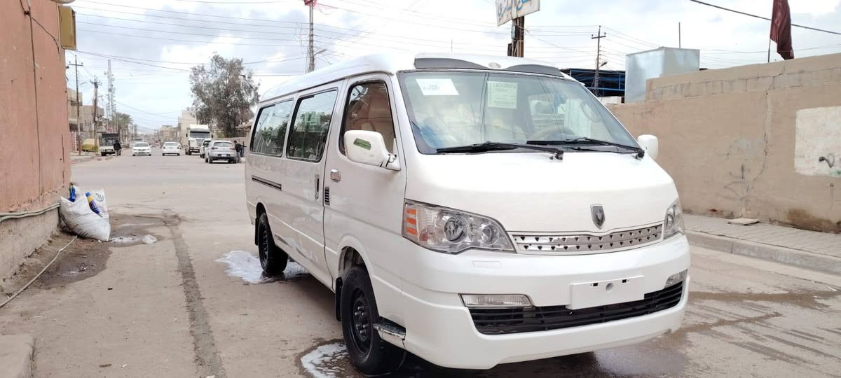 السلام عليكم جنبي اج وان موديل 2014 مكفوله كفاله عامه من كلشي مكينه كير اكسن حداديه تخم تاير دوشمة جديده رقم بغداد مكان السياره بغداد رقمي  ***********
