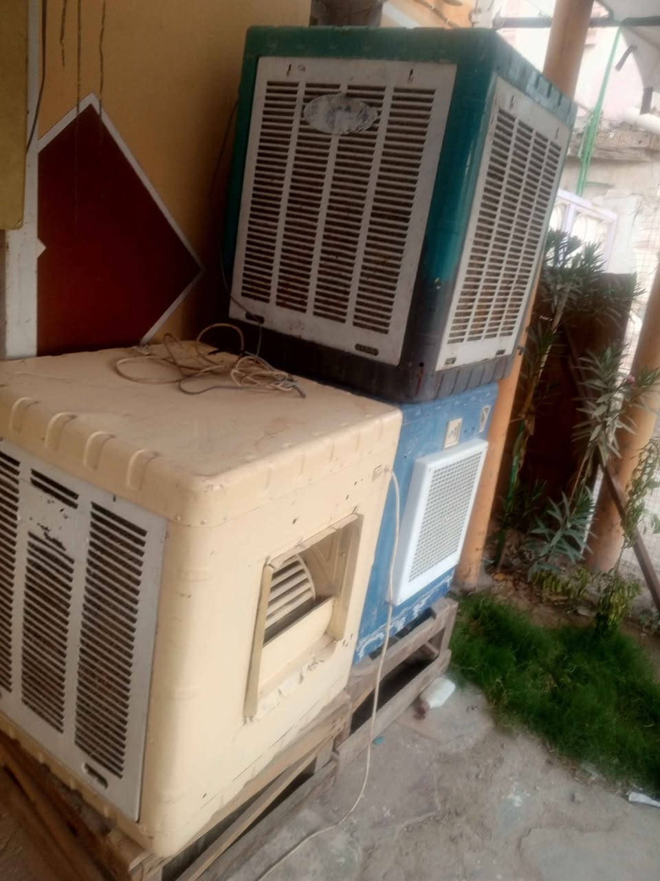 مبردات عدد 3 سعر الوحده 100 او بيها مجال لشراي شغالات شرط الفحص العنوان نجف حي الميلاد طريق الجنه عمود 135 للستفسار الأتصال على الرقم *********** النجف, العراق
