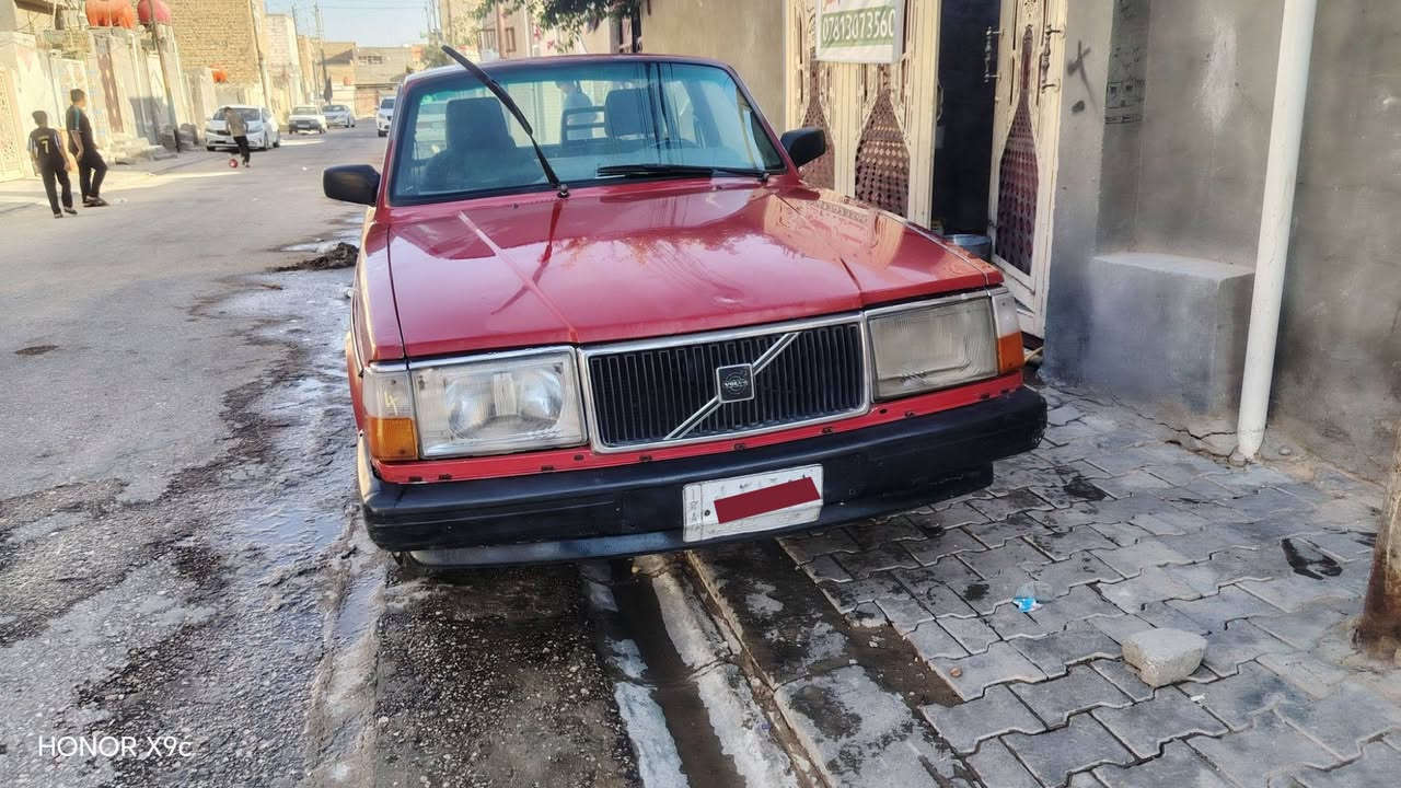 سلام عليكم ڤالڤ لبيع حجم 240مكينتها البلادي وا كير اتوماتيك بلادي ولا بخار ولاتنقيص عليه تخم تاير جديد العنوان نجف حي مهندسين رقم سيارا نجف خصوصي رقمي ***********سعر 25وابيها مجال
