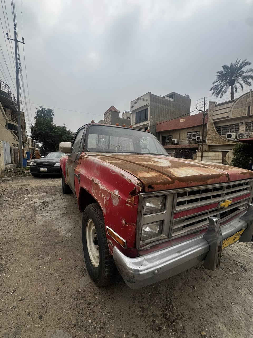 السلام عليكم 

عندي شوفر حمره مخصر 
موديل 82 رقم صلاح الدين  
شادلها مكينه 8 سلندر وكير اوتو
امبدل بيبان كامله جام اوتو وسنتر لوك
تخم تاير جديد
كهربائيات شغاله 
السياره تشتغل وتمشي  جاهزه لمشروع تعمير 
 
الي عنده هيج مشروع يخابرني *********** 
مكانها بغداد المنصور 

 سعر السياره قفل من الاخير 40 ورقه
والي يشوفها متسوى يغلس بدون زحمه
