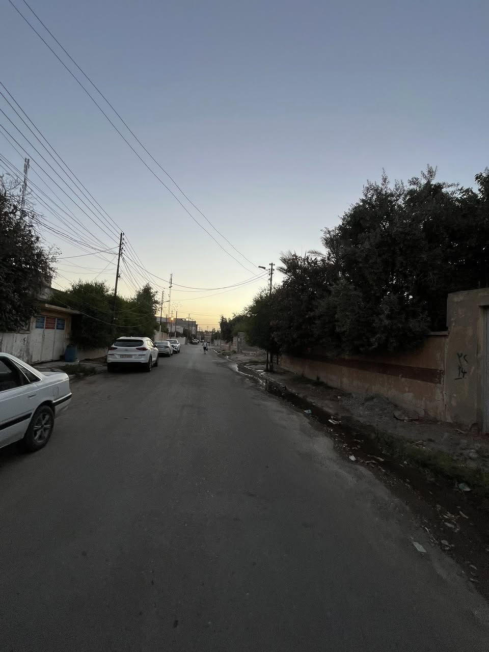 اعلان 150

دار للبيع 

حي الطيران قرب جامع الياور شارع تبليط

735م واجهة 17م 

السعر التلكرام 👇🏻
https://t.me/walidhamo
📍 السادة قرب محطة السادة 
***********
***********
