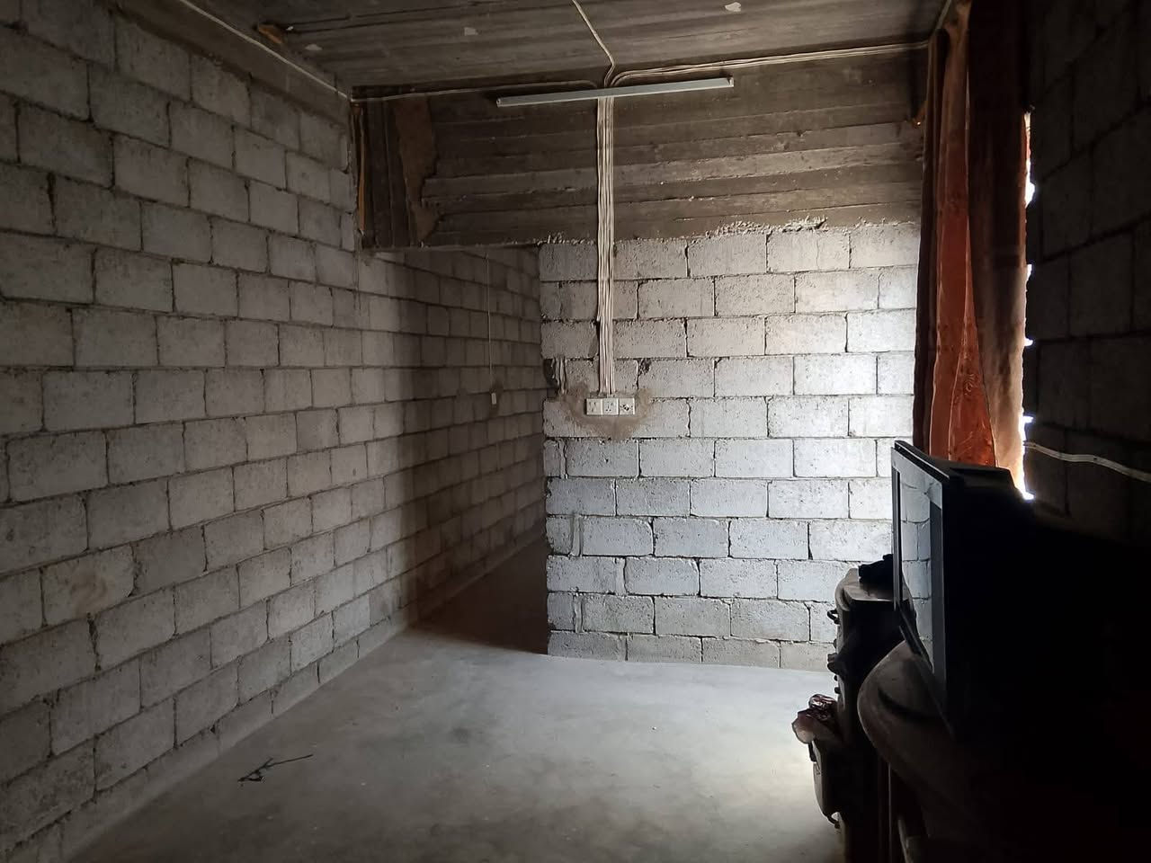 دار سكني كارت بلديه مساحه 100متر باص واجها 5وعمق 20 خدمات ماء كهرباء تبليط العنوان  حي السماح قرب جامع طه على سايدين المشاعل السعر 38وبي مجال
***********
***********
