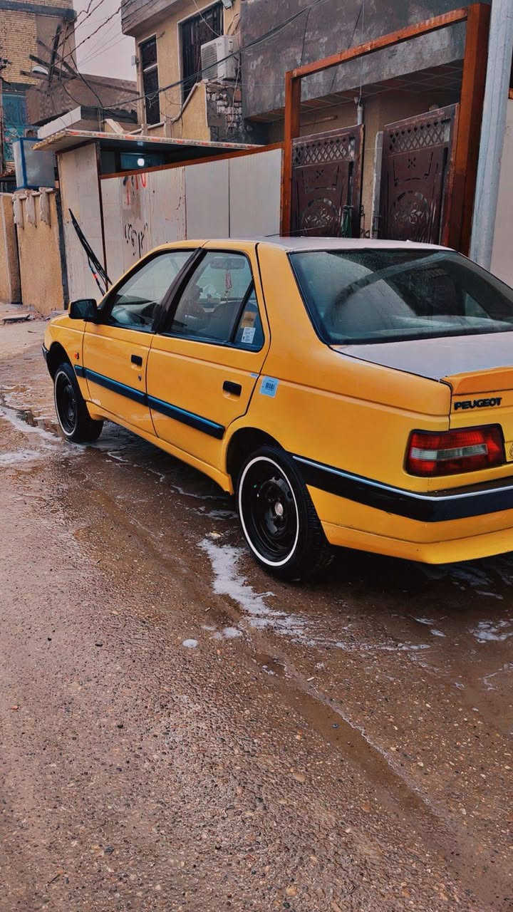 بيجو لميس 2016
بسمي تحويل ثاني يوم
بيه بس الباب الخلفي مبدل الباقي كله مكفول 
تبريد ويه السويج 
السياره نقصه بس بور ستيرن 
عارضة 38 مستعجل عل بيع 
مكاني بغداد خلف سيطره الشعب 
***********
