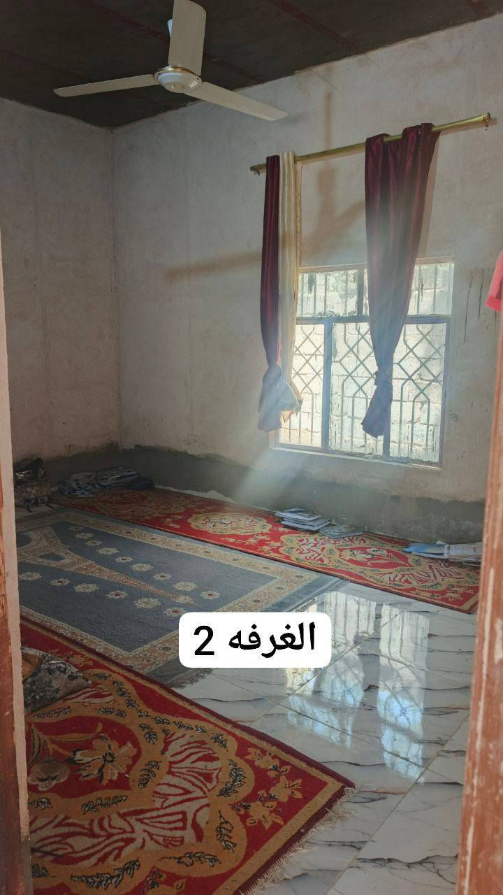 بيت للبيع السعر 24 قفل  مساحة 200 و20متر
نوع العقار منطقة زراعية مكاتبة 
وره الگراج الجديد ـ حي الصناعي ـ قرب الجسر الاحمر 
يحتوي ع غرفتين وصالة ومطبخ واستقبال وصحيات وممر ع طول البيت 
عالي عن الشارع 
والتفاصيل موضحة بالصور 
فقط الشراي يتصل ويجي يشوفه بالواقع *********** بي واتساب للاستفسار

