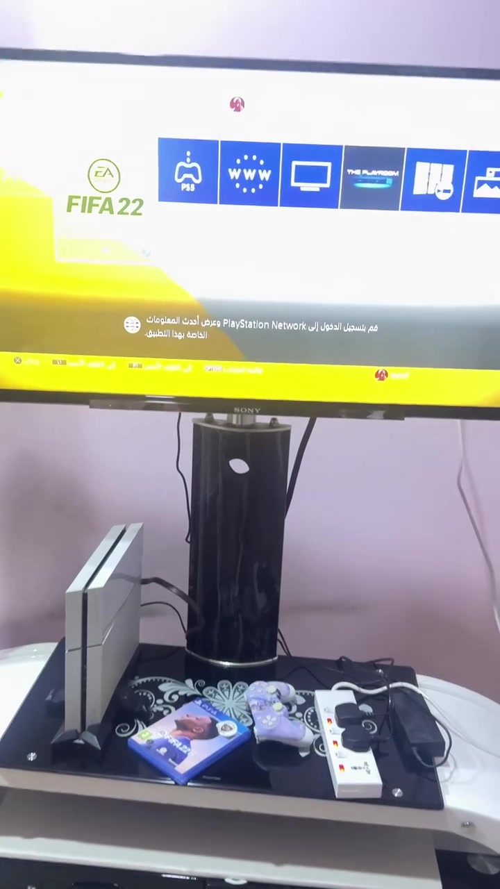 ابلي 4للبيع  نظيف مابي اي مشكلة السعة 500Gbعدد يداتة 2مع كامل ملحقاتة مع قرص واحد فيفا 22السعر 300قابل للتفاوض ***********
