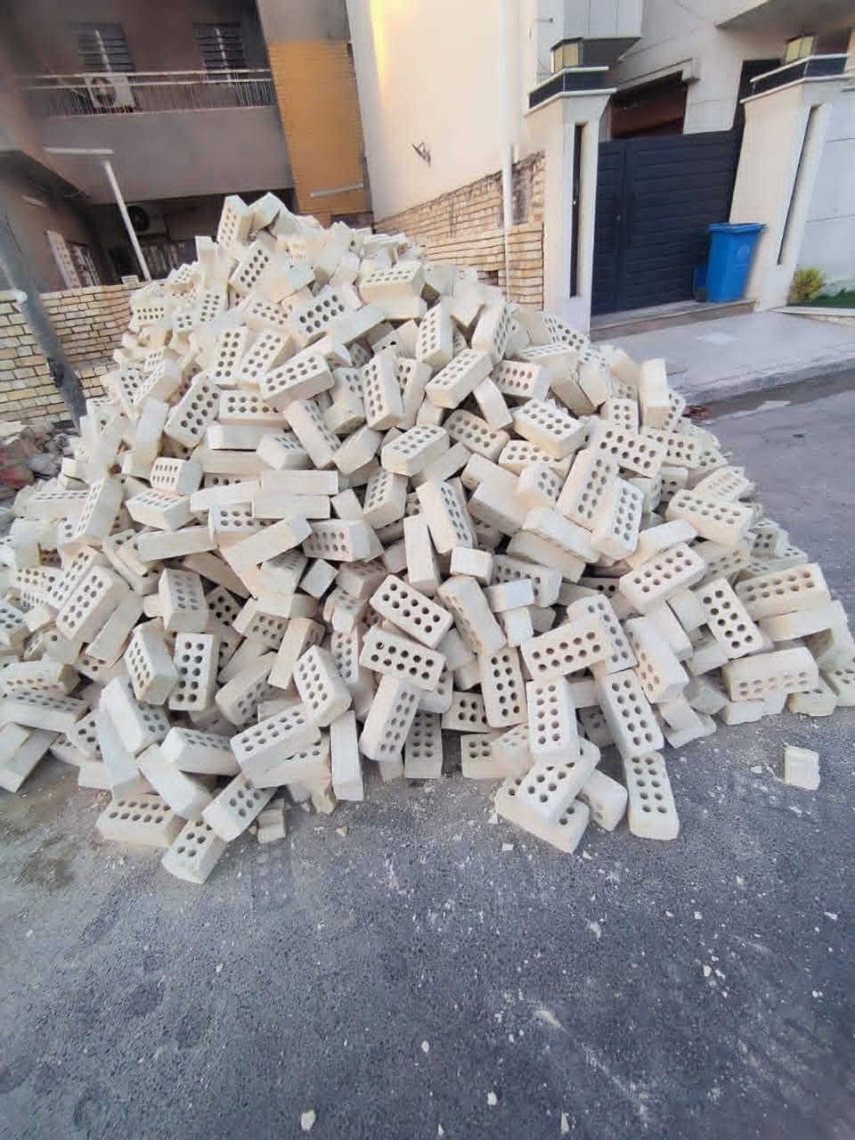 بسم الله الرحمن الرحيم إلى اخوتنه ومحبينه في بابل تم بحمد الله جزء من الشغل شغل درجه  اولى حسب الطلب بالنقد والتقصيد حسب الاتفاق من قطعة إلا الطابق الثاني 
للاستفسار الاتصال على الرقم ***********
بي واتساب اخوكم علي المقاول
