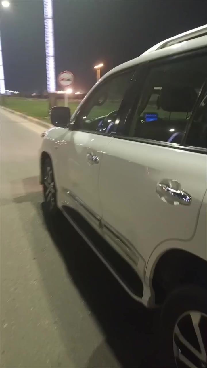 لاندكروزر موديل 2009 رقم اربيل الدولي
سياره فول مواصفات 
داخل بيجي
فتحه سقف 
تحكم ستيرن 
4 ويل 
محرك v6 مفتوح
لايت زنون
سياره كير ومحرك وتبريد وحداديه وتخم تاير جديد 
تراي مال 21 سياره ناعمه وجديده
سياره بيه شبرين صبغ يم قبق البانزين 
السعر 270$$$ وبيه مجال 
مكان السياره بغداد التاجي 
او الانبار الفلوجه 
اتصال *********** واتساب
