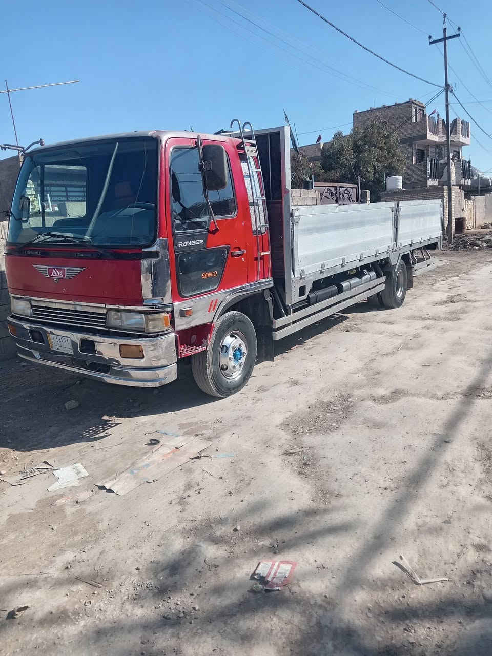 سلام عليكم خوان هينو طيره لبيع طول سته وربع بلادي، سعر 160
***********
