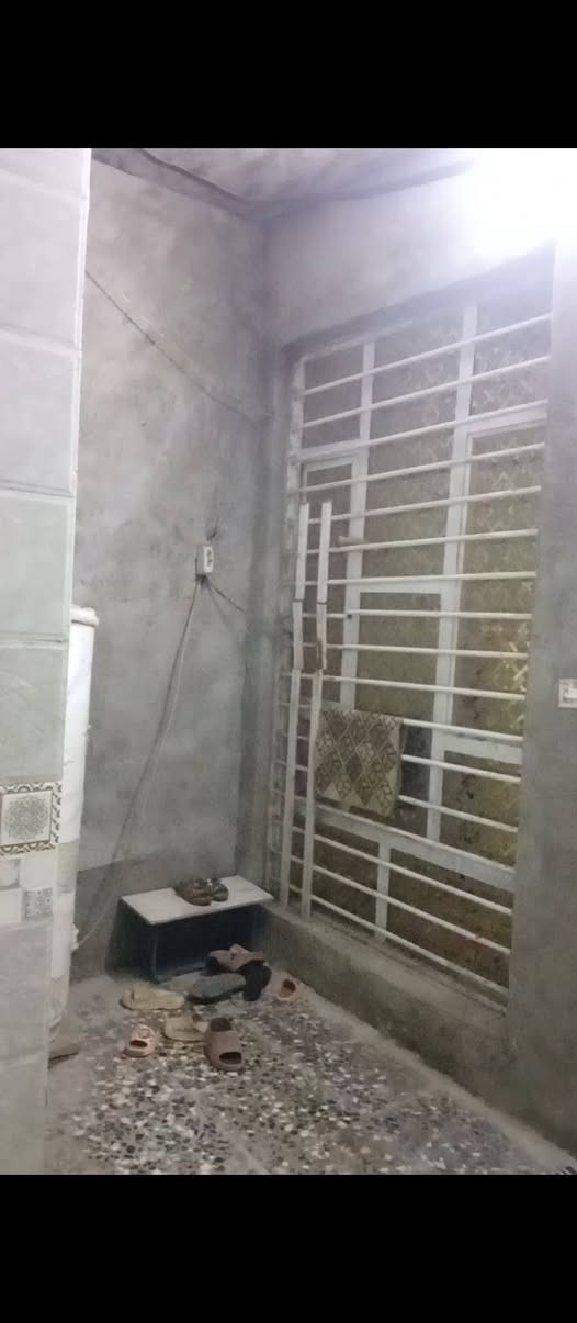 بيت للبيع بحي الكوفه يا مدلاليه السيد ثاني فرع اليمنه  100 م سعر 65 بمجال*********** طابق واحد مع بيتونه
