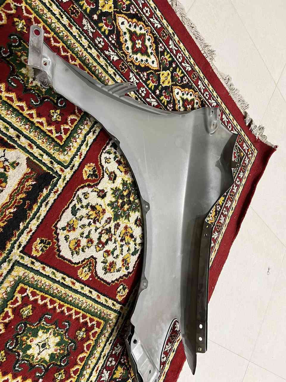 سلام عليكم جاملغ كورلا 2009  لحد موديل 2013 خليجي أمريكي يرهم نضيف لا زلغ ولا معجون ولا ضربه جهه السايق لون بحري حته الماسكه مال دعاميه اصليه ويا وشعار ال VVTI كامل جيب وشد 
ولحيه خلفيه او دفيوزر مال كورلا من موديل 2020 لحد 2026 كامل هوه ولمسطره بعده بل چيس وينشد الأي فيه يعني Le اوse او XLe او xse غراض نضيفات كلش 
عنواني بغداد سيديه 
رقمي بي وتساب *********** 
مستعجل عليهن كلش كلش عندي ضرف 
أدمن وافق
