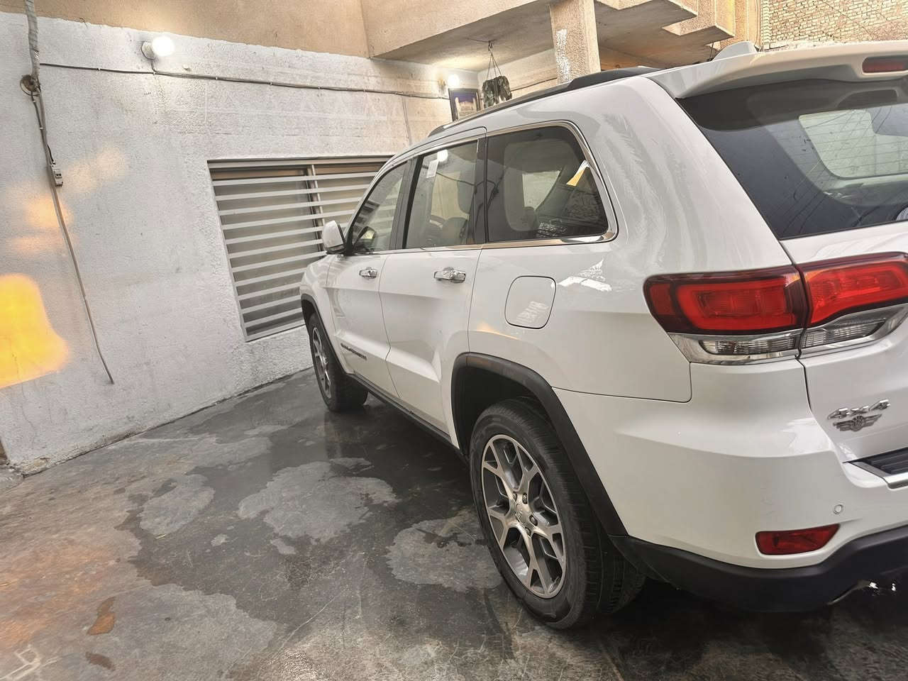 السلام عليكم.                                                                        
جيب لمتد خليجي
موديل 21
ماشية 80 الف كيلو
كفالة
رقم بغداد
فول موصفات ما يحتاج اكتبهم
السعر 29 الف وبيهه مجال
السونر مرفق مع الصور
للتواصل ***********
