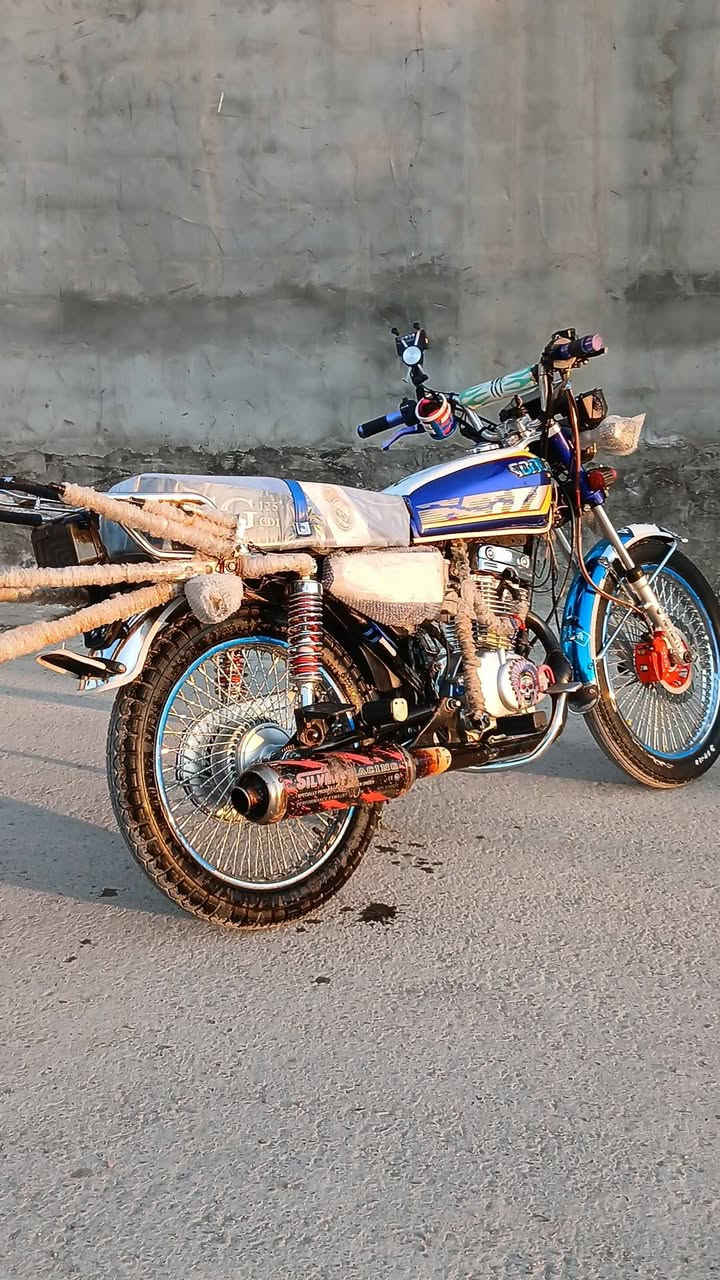 سلام عليكم شباب دراجة تايكر سونك الاصلي للبيع او مراوس دراجة ام تاب موديل 2024 دراجة شوفت عينكم تخبل مكينتهة كهربائييات شغالة  دراجة بلادية مفتوحة جيب فيتر وتعال ابيعلك دراجة عوزهة فقط ستان نص اما الباقي شوفت عينكم حتة صالنصة رياضي سعر 700 وبي مجال بسيط مكان ديالى بعقوبة بهرز للتواصل ***********
