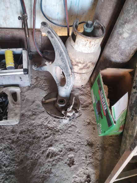 حداديه مال رئاسي كامله امامي والخلفي بطاين بوب باب خلفي واحد وعنبار وبريشر وبعد غراض عنوان ذي قار شطره ***********
