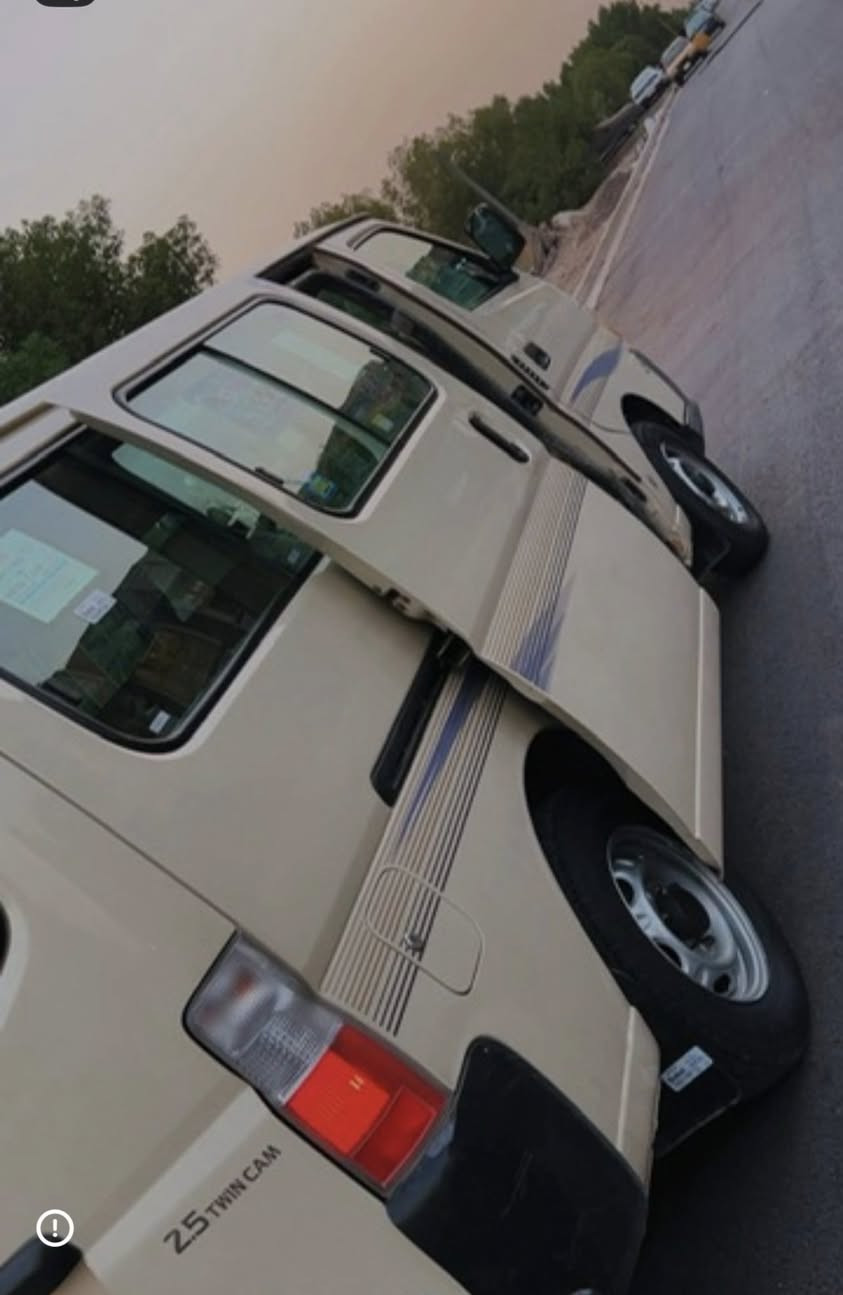 2011 اربيل خاكية خير من الله بيه بس الكصة صبغ بدون معجون صبغ فقط السعر 175 قفل قفل جاهزة بوجهك تطلع على باب الله 
وترهم مراوس بخصوصي ***********
