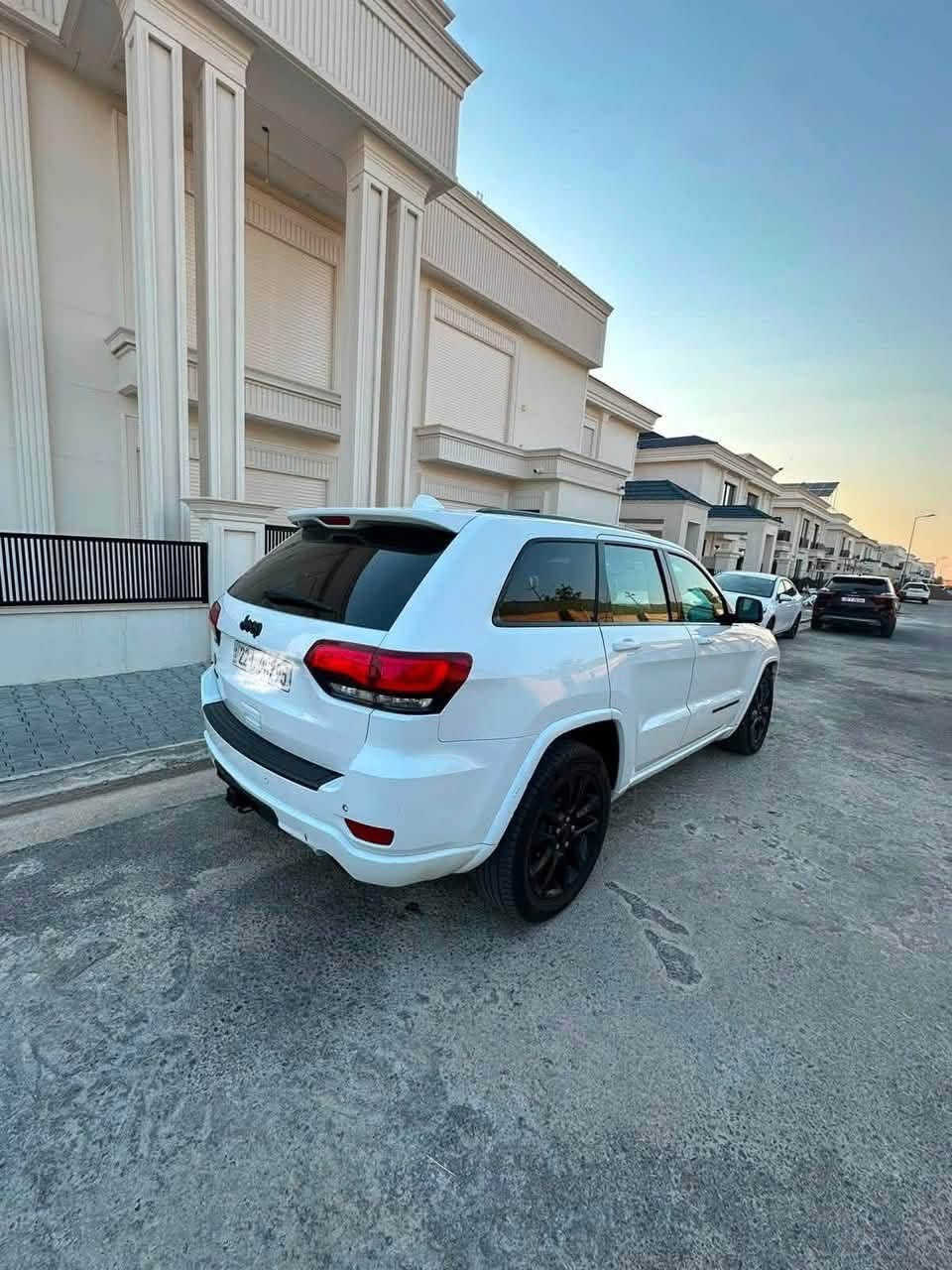 سلام عليكم
للبيع فقط السعرر 209$ ماكو هيج سعر وهيج نظافة
JEEP GRAND CHEROKEE
موديل 2020 
مواصفات بلاك توب 
بدون صبغ 
بدون بارد 
كلين تايتل 
محرك كير بشرط 
مكان السياره سليمانيه 
الاستفسار ***********
