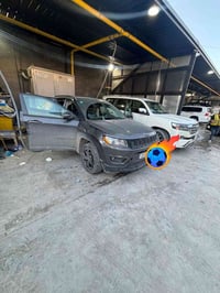 للبيع جيب كومباس 2018 حادث بنيد أو قبق جنطه مصبوغ  أو بيه بارد جاملا خ...