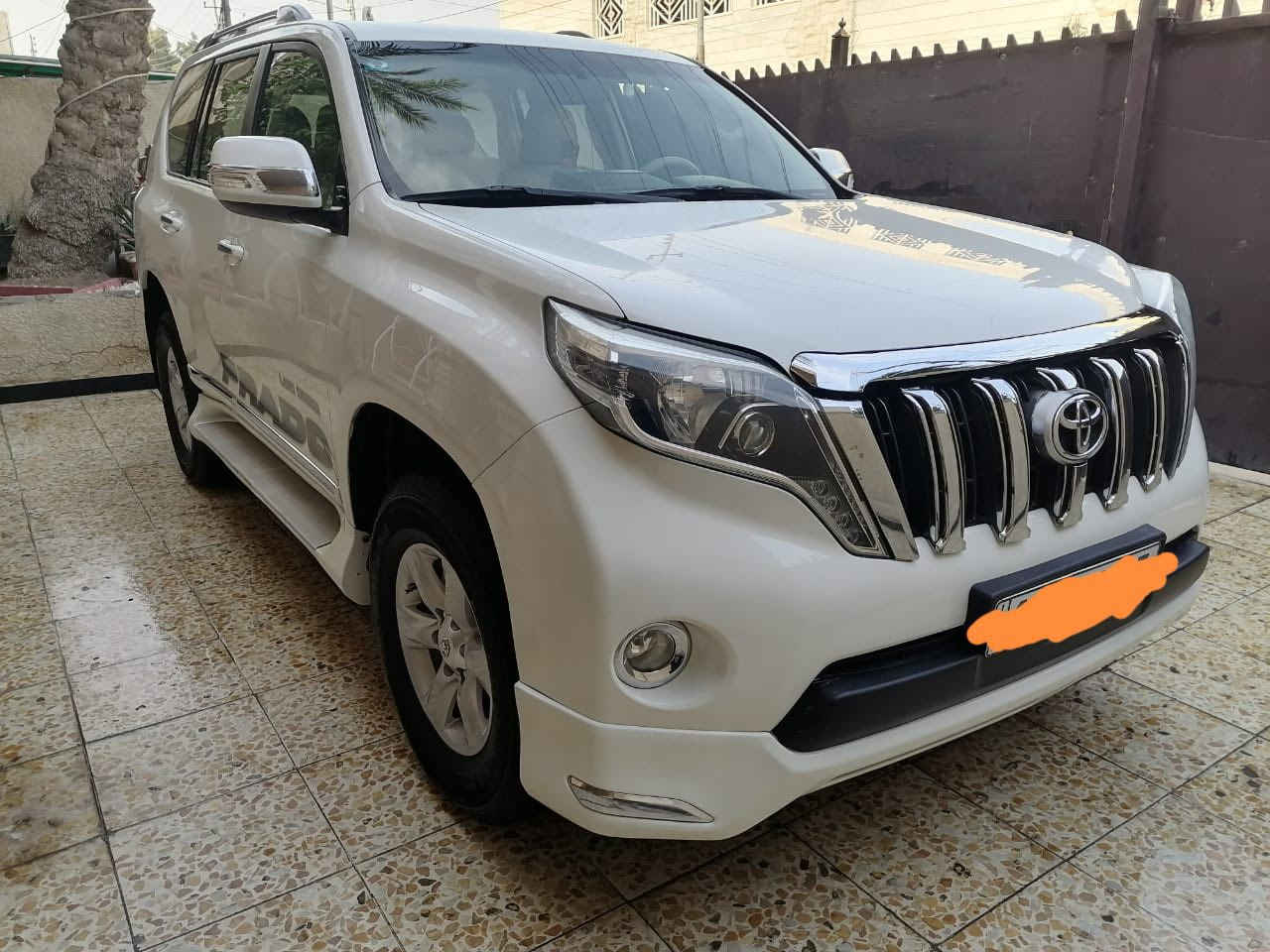 سيارة برادو موديل 2014 تبريد 3 قطع كشنات كهربائي السايق والبصفه نظام ترحيب مري شفط مكينه ٦ سلندر صدر امامي جديد تخم تاير باتري جديد السعر300 بيه مجال للطيبين للاستفسار على الرقم ***********
