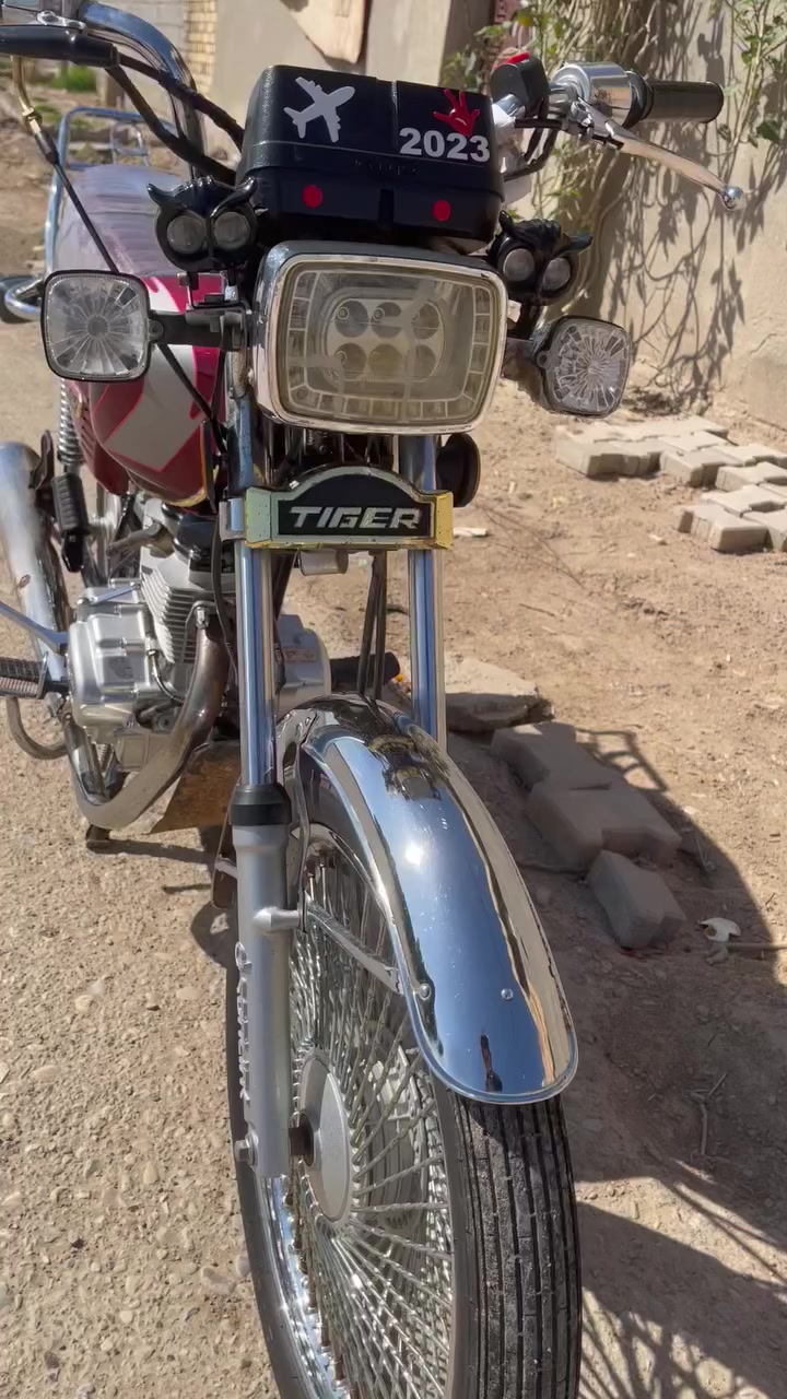 سلام عليكم دراجه للبيع مديل 23اسكنر  اوراقهة مكاني بل كوت الدجيلي متواجد خاص ***********
