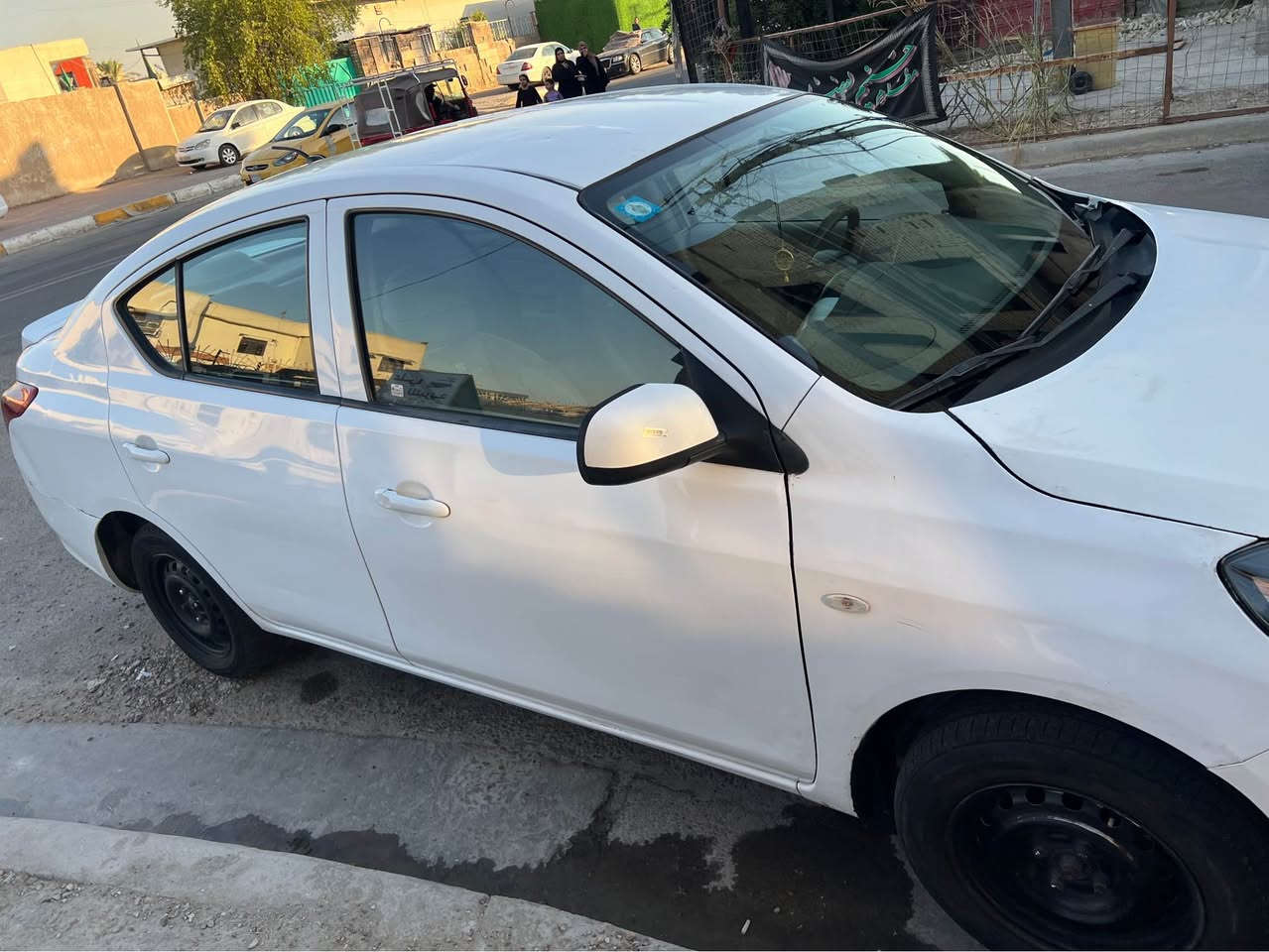 سني موديل ٢٠١٩ ماشيه ١١٢ الف
بيها طخات بدون صبغ السيارة خير من الله السنوية بااسمي 
السعر ٩٢ 
*********** بغداد, العراق
