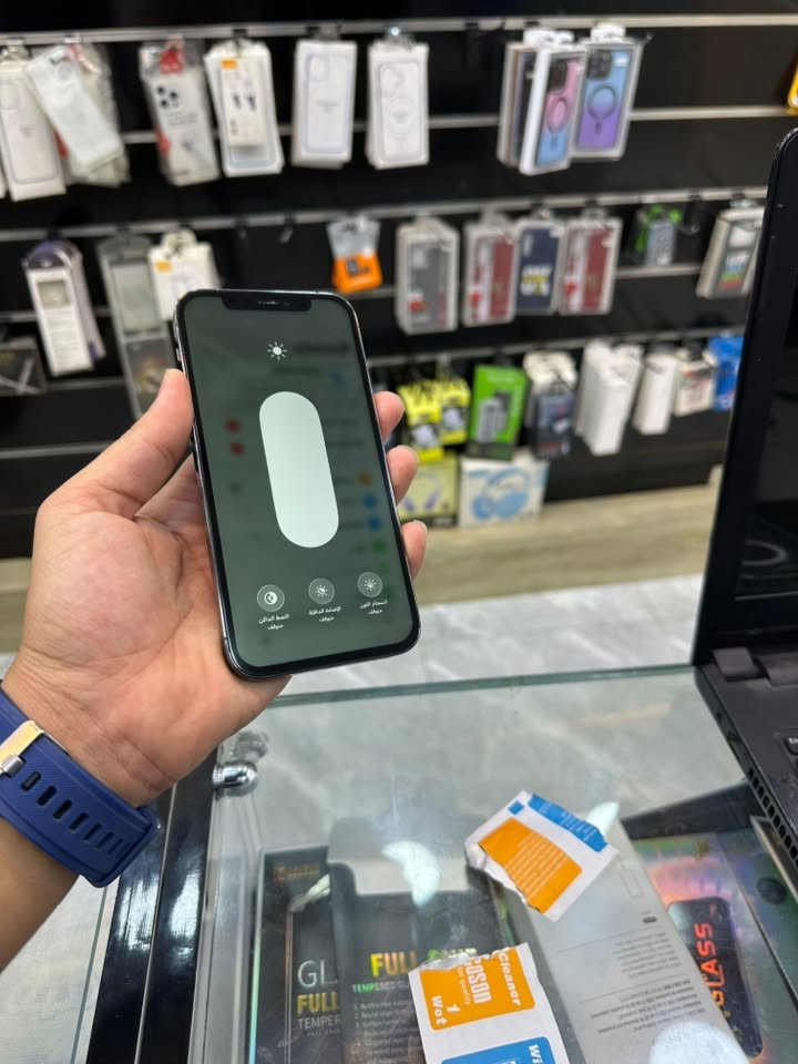 سلام عليكم ❤️
📱 للبيع آيفون 12 برو (Pro فقط)

* 💾 الذاكرة: 256GB
* 🔋 البطارية: 87%
* 📶 الجهاز: شغال 100% (نت، صوت،اتصال   بصمه وجه شغال
* 🛠️ مبدل شاشة (نوعية كلش حلوة)
* 🔹 الظهر بيه فطر كلش صغير مامبين اصلن

📍 الموقع: بغداد – مدينة الصدر (قطاع 23)

💰 السعر: 290 ألف قفل

📞***********
