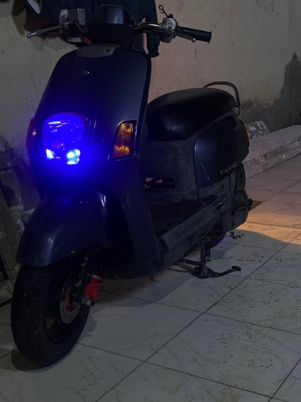 سلام عليكم دراجه بوليس للبيع دراجه كامله نكره سلف كهربائيات كله شغاله كفر ختم واحد وي المكينه لايت عالي ناصي دبلات امامي خلفي شغال بيه زوج تايرات جيلاتين دراجه ابلاديه وين مايعجبك افحص مامفتوحه مامتواجد ع فيس ***********
