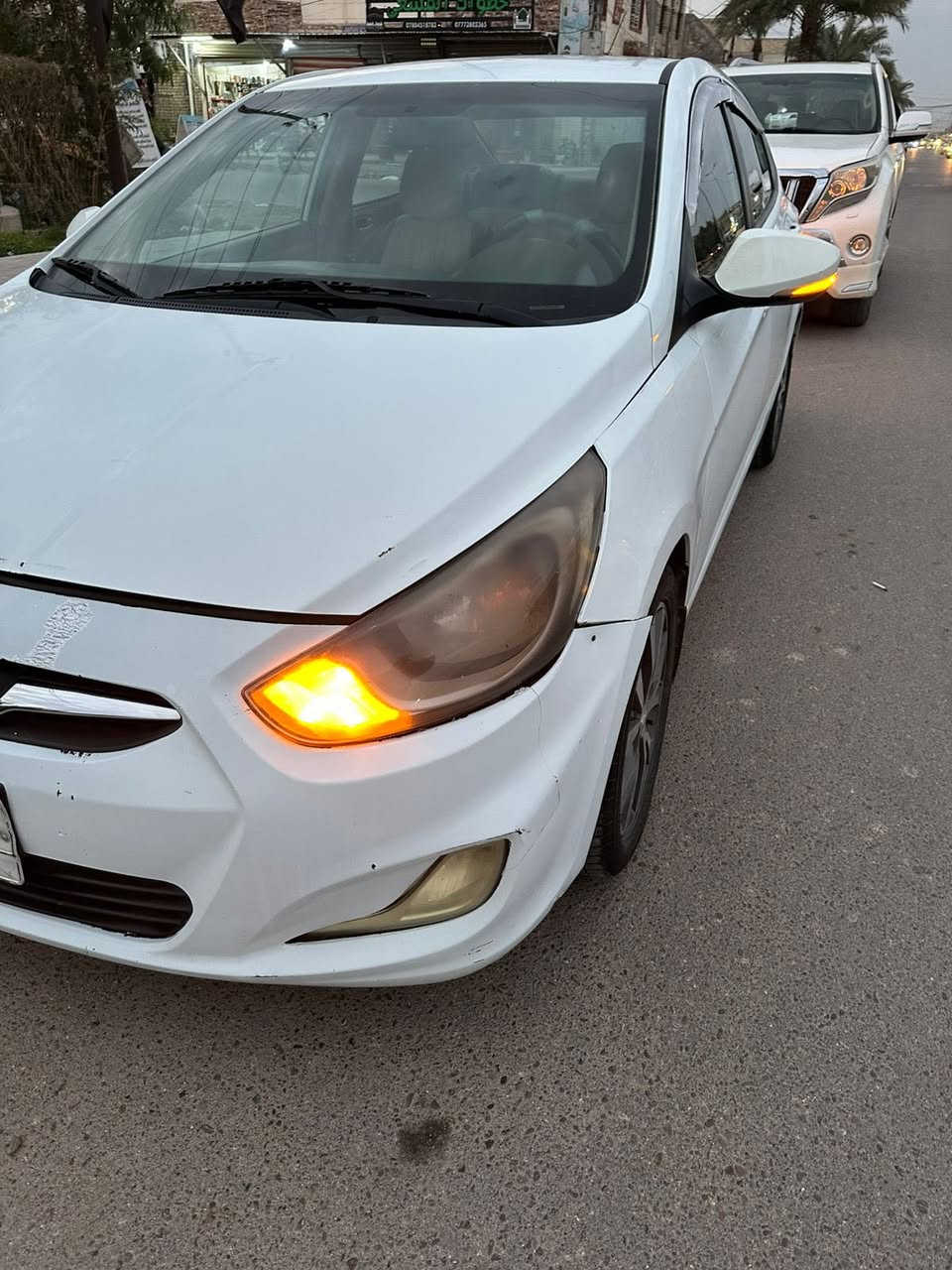 السلام عليكم 
اكسنت 2014 للبيع خليجي سيارة خير من الله ما بيها اي نقص ماشية 190 بيها فقط هلال جاملغ خلف سايق صبغ اثر شخط السعر 105 مكان بغداد الكرخ للاستفسار ***********
