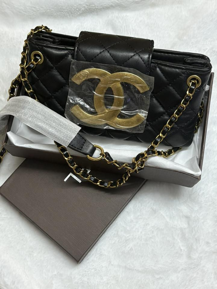 شانيل ماركه مختمه مني وحجم كبير وبكوالتي عالي
وتساب***********
