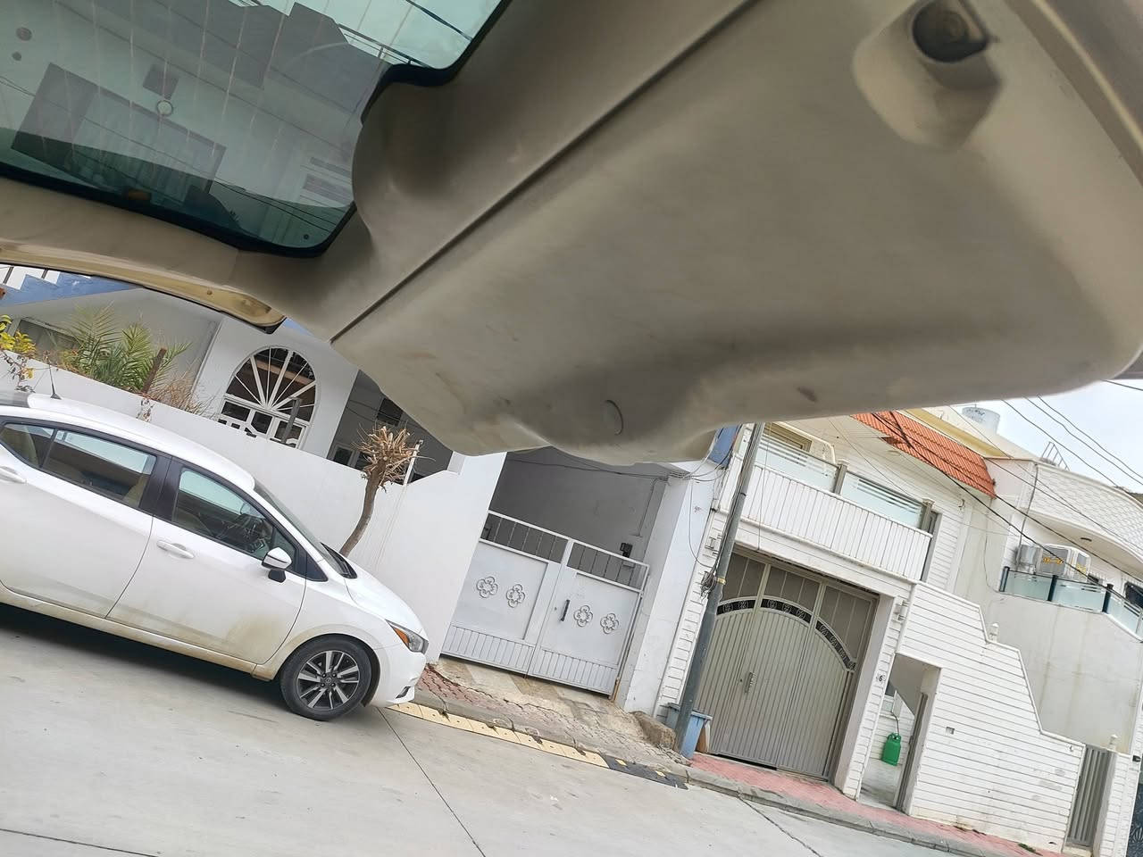 بلايزر موديل 2007 اربع تايراد جدد صار اسبوع شادهن باتري جديد منظومة غاز سعة 100 لتر تركي السيارة نظيفة بچم تاهو تبريد تدفئهة گير محرك دبل اكسل كلة بشرط ممتاز السيارة حزام صبغ للجمالية فقط السيارة مابيهة ربع مصرف صدر جديد سيارة نظيفة بسعر معقول سعر السيارة 95$ ورقة وبي مجال للطيبين مكان السيارة سليمانية  ترايك من سليمانية للبصرة 
***********
