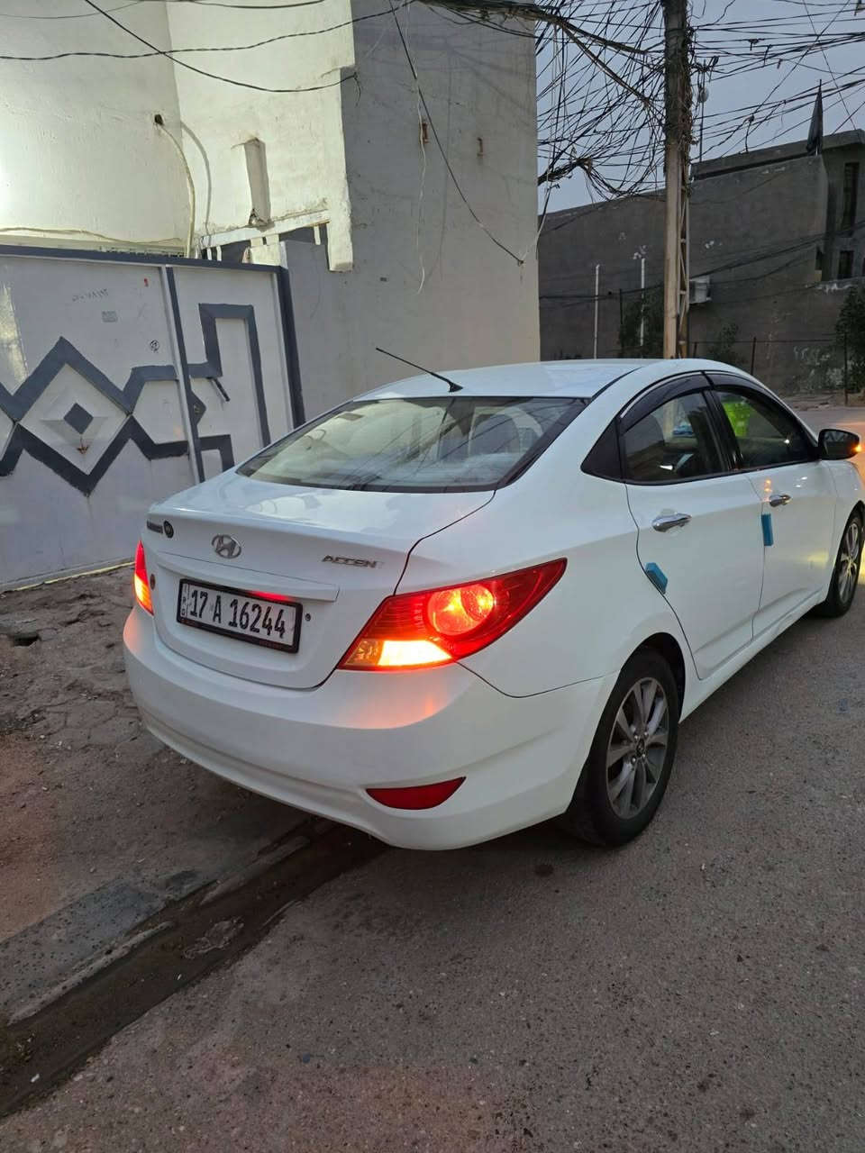 اكسنت 2013 مكفوله رقم انكليزي بأسمي سيارة حلوه
السعر 95 ورقه 

النجف /***********
