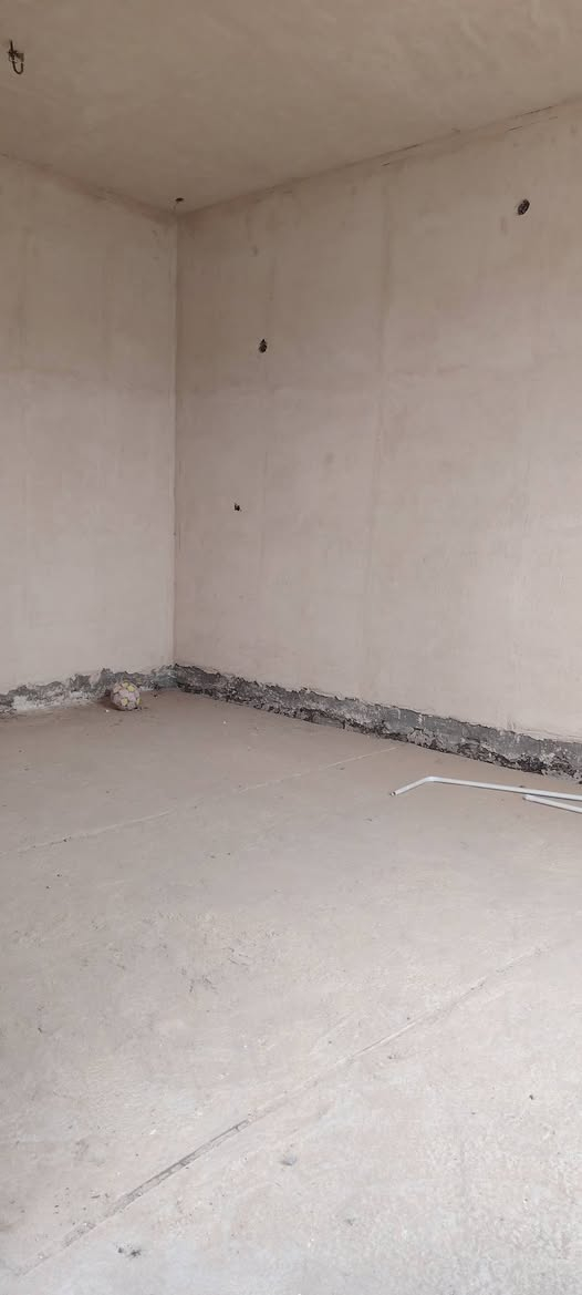 السلام عليكم
بيت البيع مساحه أكثر من150  طابو صرف بحي الأصدقاء نهاية شارع ساحه سيد ناجي
بناء حديث 
متكون استقبال و صاله ومطبخ حار وبارد
غرفتين نوم 
على شارعين يقع
الاستفسار اتصال ***********
