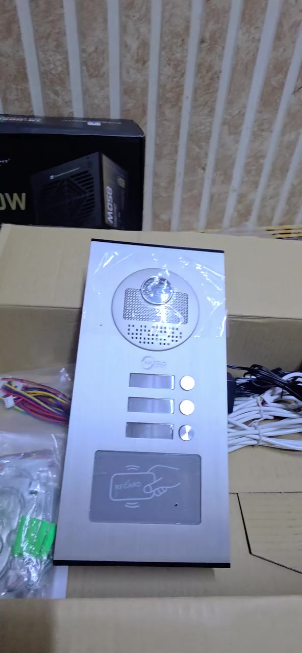 جرص 
متوفر قطعة عملاقة 3 شاشات


**إذا كنت صاحب هذا الإعلان وتريد حذفه لأي سبب، رجاءا أرسل رسالة إلى الدعم الفني**