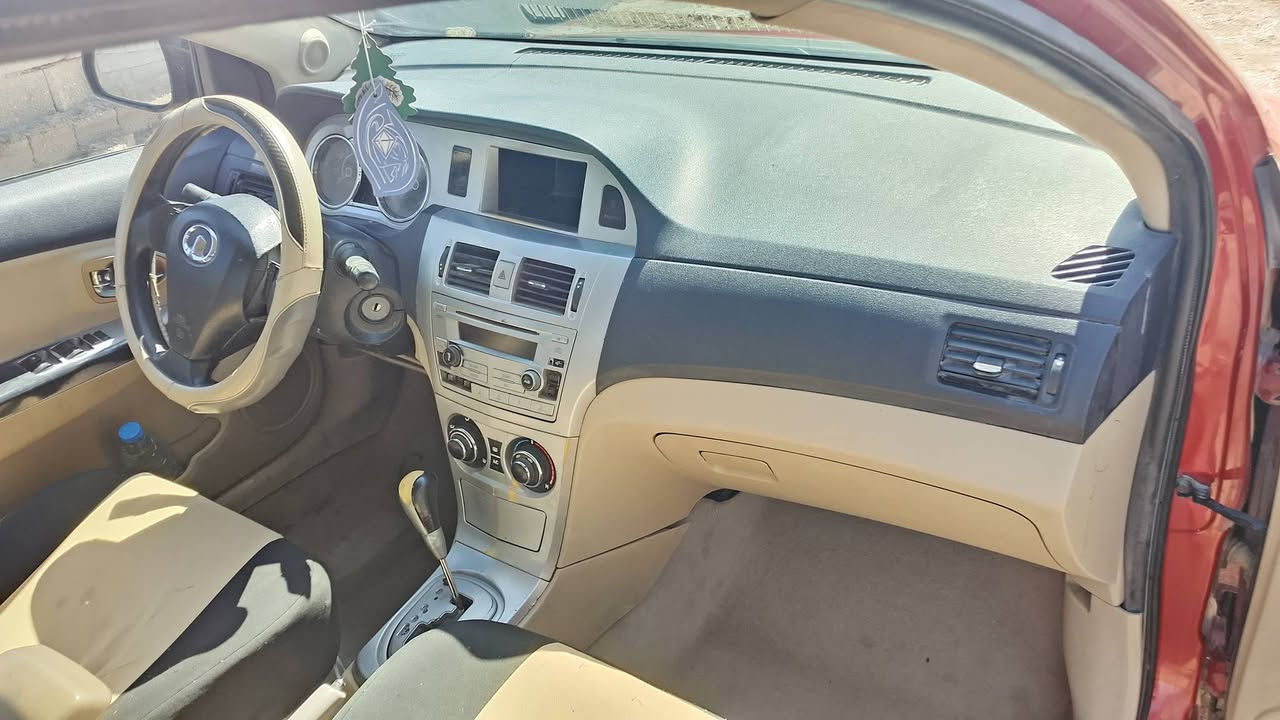 فولوكس موديل 2012 رقم جديد انكليزي سنويه لل2030 اباسمي محرك كورلى طابوكه كير اوتو حداديه جديده مصبوغه حزام سياره جاهزه اترايك وين متريد ***********
