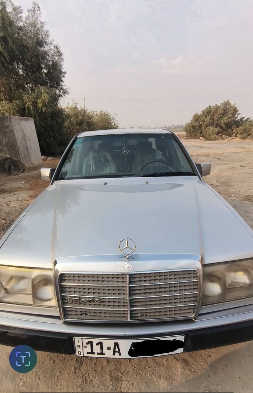 السلام عليكم بيع او مراوس مارسيدس دب حجم 300 رقم بغداد الدولي السيارة جاهزة من كلشي مديل ٨٦  مكينه ٦ عنكبوت وكير وحدادية وتخم تاير وقواعد دبلات مكفولة من الضربة ماعده الصبغ العام للجمالية السعر ٦٩ وبيها مجال 
الاستفسار الاتصال بالرقم / ***********
