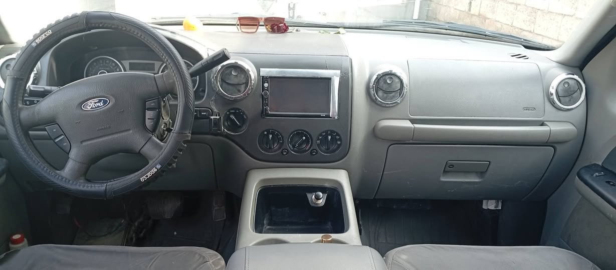 سلام عليكم سياره فورت اكس عالي موديل 2005 سياره نضيفه مصبوغه جماليه فقط رقم صلاحالدين صدامي صاحبها موجود يمي. 
بيها مكينه محور مال ملكه (3000)
سياره كلها نضيفه صدر معا تايرات نضافتهن (75)
والستفسار على هاذا رقم او واتساب ***********
سعر سياره وقابل لتوافض 63
