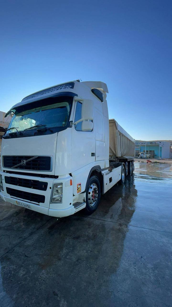 ڤالڤۆ 2004
حجم 460
گێر ئۆتۆماتیک
سلاجە ویل کرۆم سپایدەر هاڤ 
***********واتسئەپ
