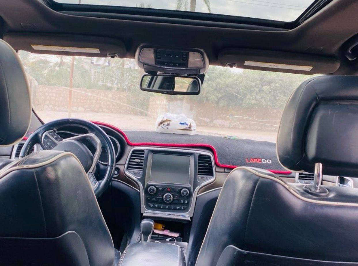 السلام عليكم
جيب كراند شيروكي اوفر لاند امريكي 

موديل 2017 

ماشية 131  

رقم بابل بأسمي تحويل ثاني يوم مكينة جديدة هسه شادها 

#المواصفات…

1-كشنات جلد 

2-كشنات امامية تدفئة تبريد + الخلفية تبريد تدفئه

3-كرسي السايق والصدر تحكم كهرباء

4-تحديد مسار

5-التوقف الذاتي 

6-تبريد قطعتين منفصل 

7-بانوراما 

8-ماوس بالاضافة الى 6 وضعيات قيادة

9-نظام التعليق (جكات)

10-وضعيات خزن الكشن 

11-نقطة عمياء 

12-مري شفط مع تعتيم ذاتي

13 ستيرن كهرباء

14-دفع رباعي 4*4

15-ويل قياس 18

16-شاشة كبيرة مع نفگيشن GPS

17-صندوق كهرباء

18-تشغيل عن بعد 

19-لايت مع بلوجكتر زنون 

20-محرك 3600 

21-صندوق كهرباء 

22-حساسات امامية وخلفية 

23-كاميرا 360 درجة 
صور الحادث مرفق بالمنشور 

السعر $ 214 
المكان بغداد 
للاستفسار اتصال
رقم الهاتف ***********
