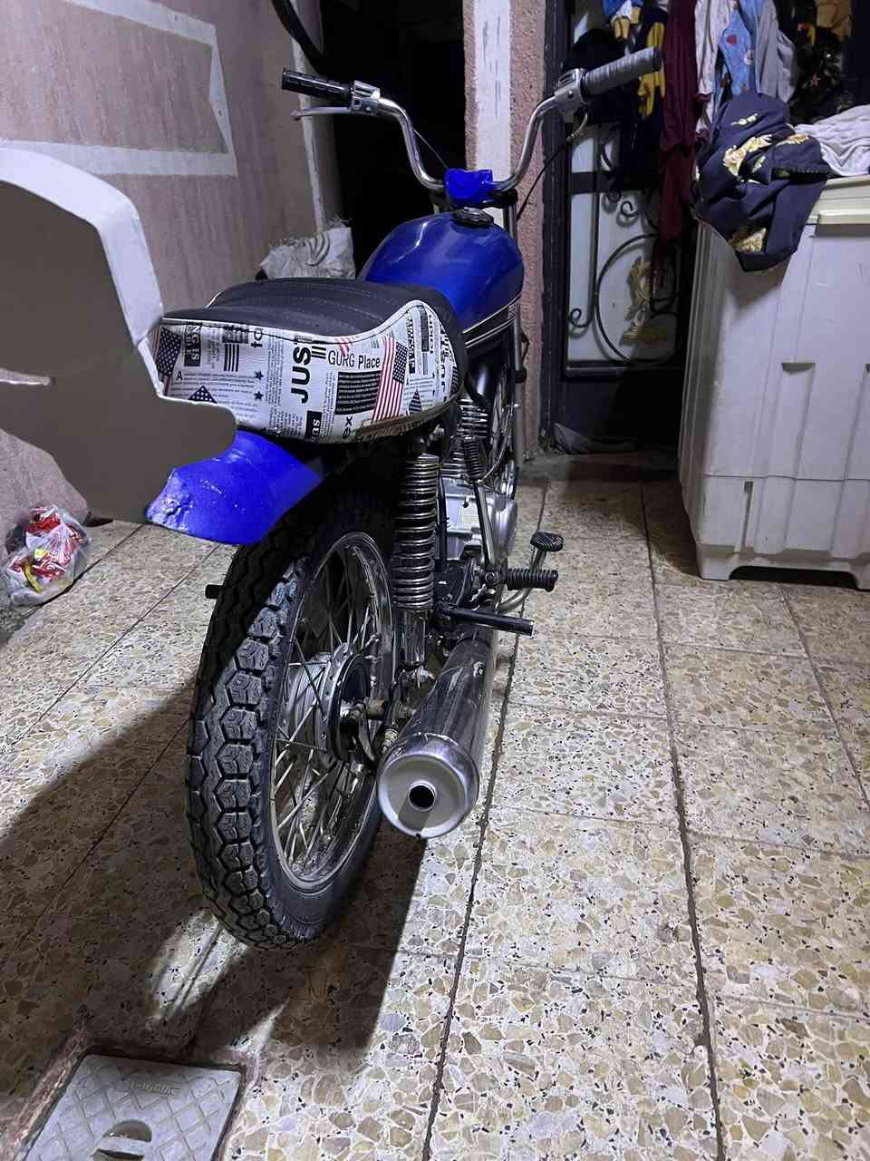 السلام عليكم دراجه للبيع محرك نامه شلامجه موديل 22شاصي ارشه موديل 17اوراق اصولي مكينه مفتوحه سعر550بيه مجال حك الجيه متواجد خاص رقمي ‏‪***********‬‏
