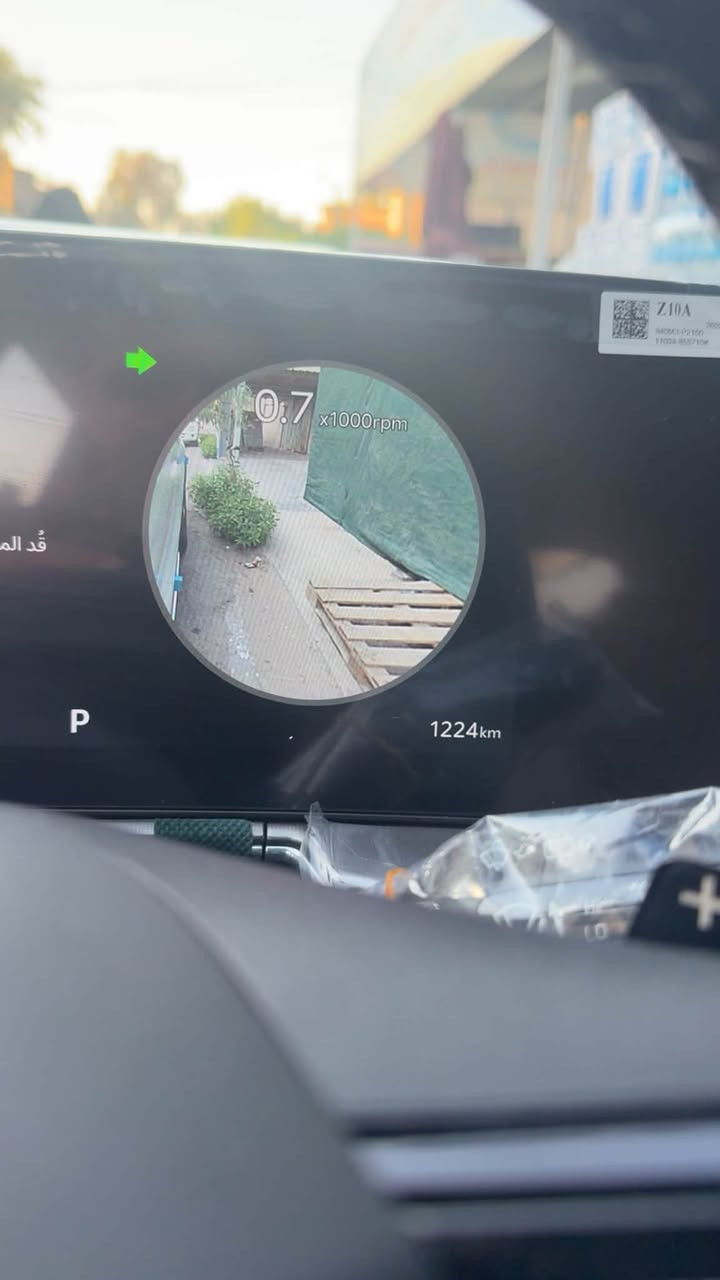 🔥 كيا سورينتو 2026 – فول مواصفات حديد VIP 🚙
بسعر57 مليون  د.ع فقط

◼️ الموديل: 2026
◼️ المحرك: 3.5 لتر – 6 سلندر
◼️ الأرقام: أربيل مرقم وجاهز
◼️ الضمان: 5 سنوات أو 100,000 كم
◼️ تبديلات دهن عدد 2 

💎 المواصفات:
✨ تشغيل بالبصمة وتحكم بالسيارة Smart Key
✨ تشغيل عن بُعد + نظام ترحيب
✨ داتا شو Head-Up Display
✨ عداد ديجيتال متغير
✨ 4 كاميرات 360 درجة +رادار
✨ مقاعد جلد تدفئة + تبريد
✨ مقاعد أمامية كهربائية
✨ ذاكرة مقاعد
✨ نظام صوت BOSE
✨ سستم إيرباك كامل عدد 6
❄️ 7 مقاعد مع تبريد 3 مناطق
✨ صندوق خلفي كهربائي
✨ شاشة كبيرة + GPS
✨ شحن لاسلكي
✨ سايد بريك إلكتروني + Auto Hold
✨ إنارة LED أمامية وخلفية
✨ حساسات أمامية وخلفية عدد 12
✨ دواسات

📞 للتواصل والاستفسار:
***********
مكان السياره بغداد بسمي
