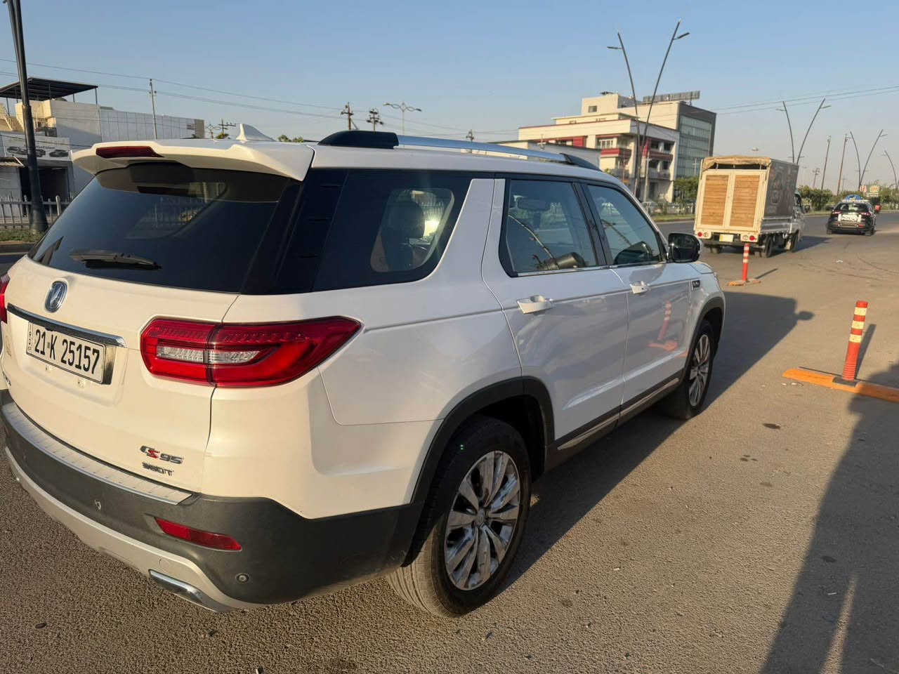 للبيع شانجان cs95
موديل 2019
فئه كلاسك 
مكفوله كفاله عامه 
فقط قبغ محرك مفتوح 
ماشيه 113.000Km
شرط تحويل 
سعر 120
مكان سياره كركوك 
*********** كركوك, العراق

