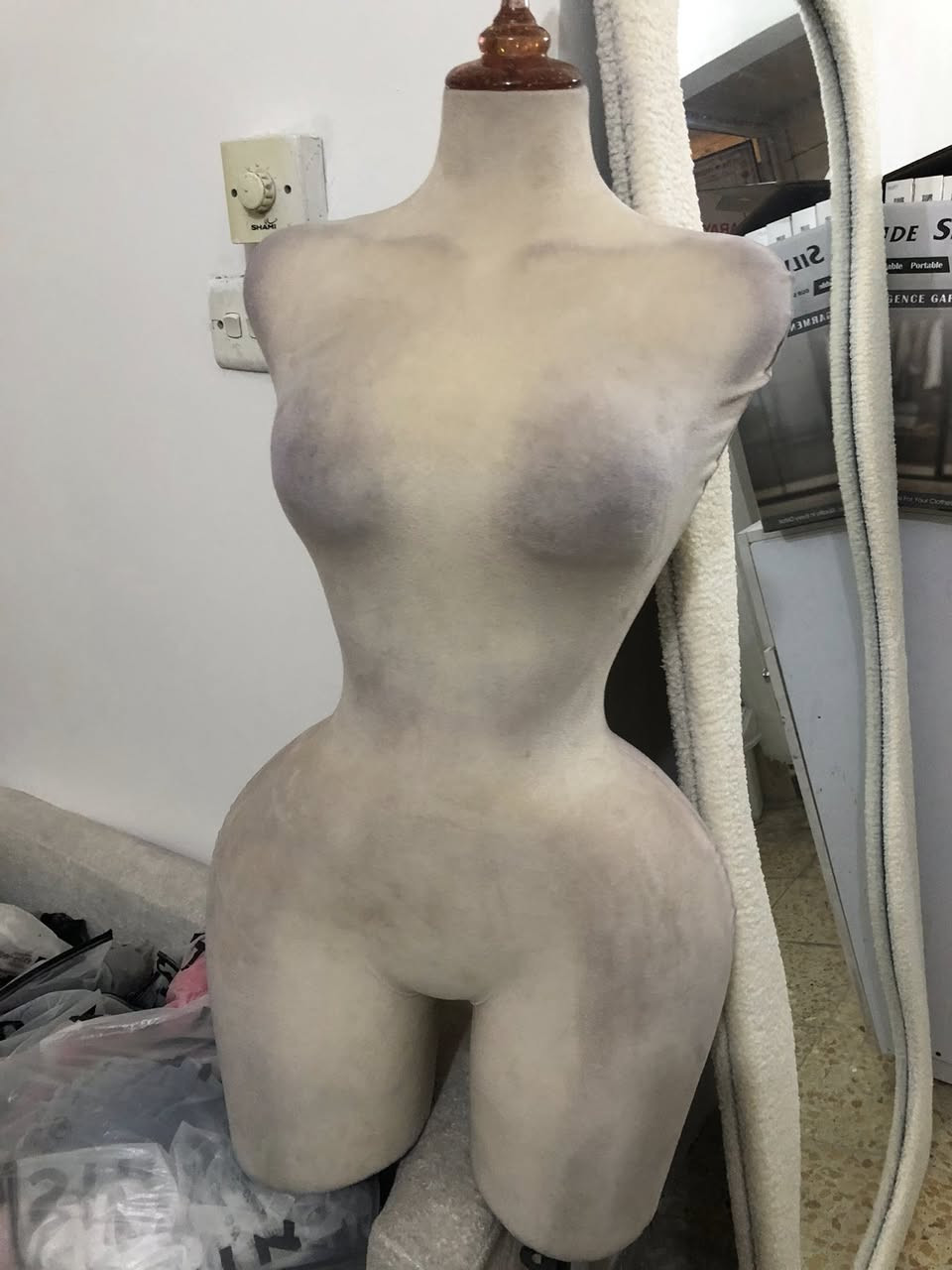 السلام عليكم للبيع مليكانات كامله جاهزه نضيفات حيل العد٣ قطع سعر القطعه ٥٠ الف شراي تواصل على رقم ***********
