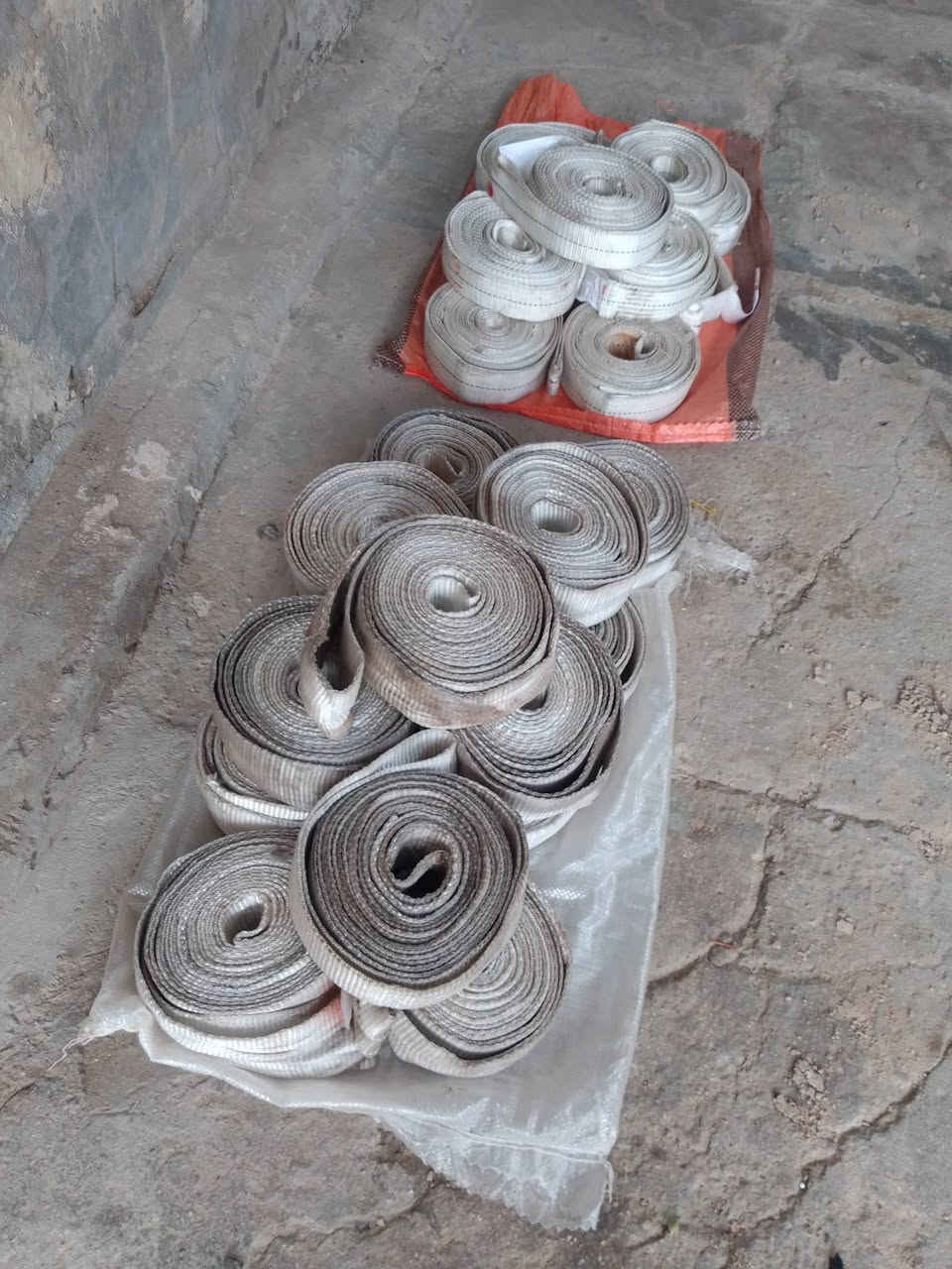 سلام عليكم البيع سفايف صليات طول الوحده 6متر نوعيتين سعر العريضه ثنين ب10الف الرفيعه ثنين ب5الف مكان نجف رقم الهاتف الاستفسار ***********
