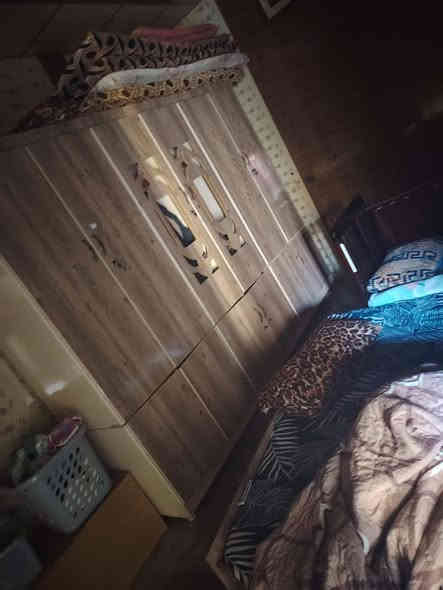 غرفه نوم تركي عمل عراقي مستعمل نضيفه مع كنتور ٢ باب مع معرض فراش ٣ متر نضيف لو وك جلولاء مدخل سيطرت المعسكر هاتف *********** وات ساب متواجد ملاحضه علما نشتري مستعمل ونراوس كل شيء خناقين
