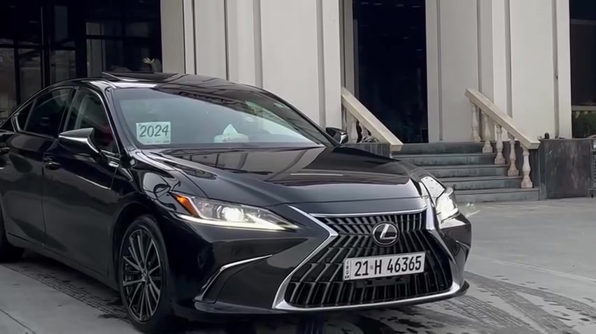 سلام عليكم اخوان لكسز es350/2024 محرك ٦ سلندر 
سيارة زيرو ماشية ٣٠ الف مايل كلشي بشرط  كير محرك صدر 
حادث السيارة جانبي بابين صبغ بجم خلف كلة كبس شرط باقي سيارة كفالة عامة من كلشي 
مكان السيارة سليمانية 
بسمي تحويل ثاني يوم
***********
***********
سلام و علیکم هاوریان خۆشەویست 
لیگزز مۆدیل 2024 ES350 مەکینە 6پستۆن  بۆ فرۆشتن
سەیارەکە ٢دەرگای سەکنی بۆیاخە دەعمی زۆر سوکە 
پاش و پشت کەپس سەیارەکە 31mil رۆیشتوە
ناونیشان سلیمانی قەزائ دوکان
***********
***********
