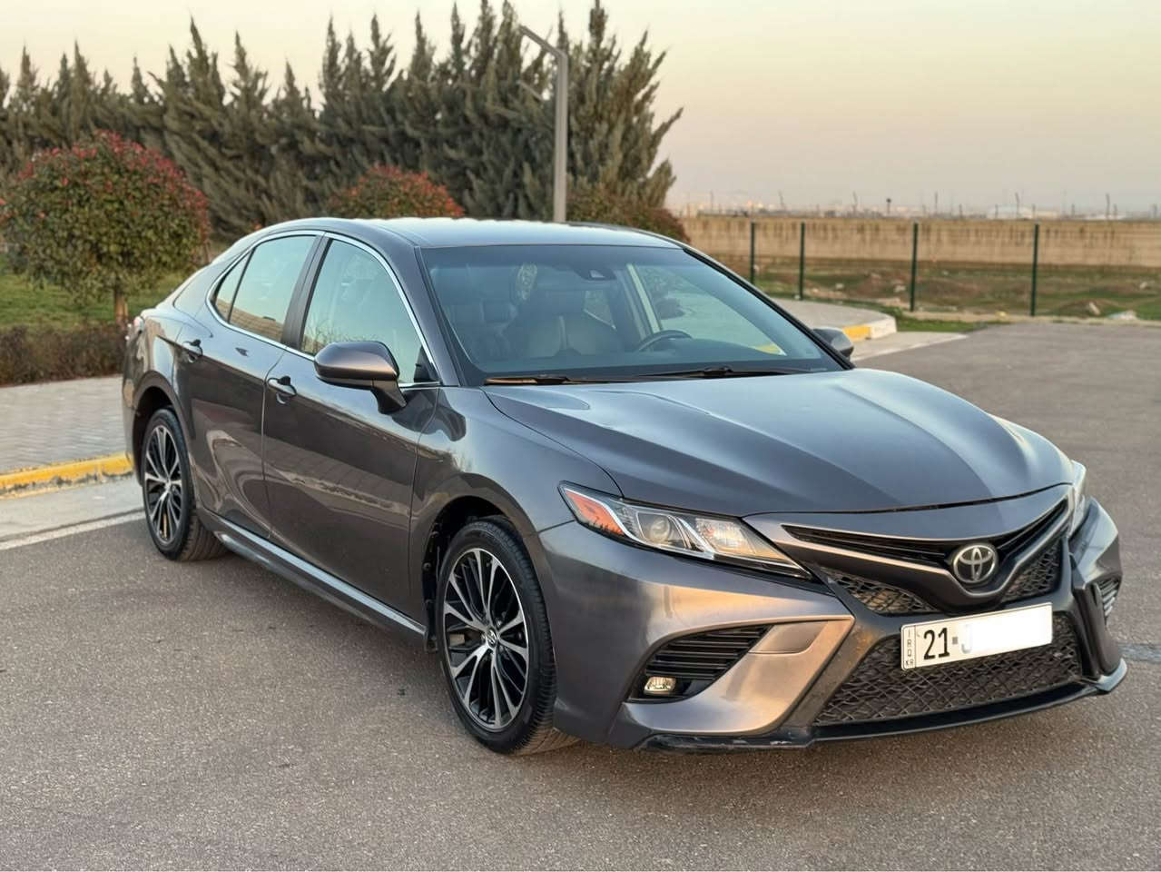 ￼تۆیۆتا کامری ٢٠١٨ SE بەناوی خۆمە سەنەوی تا ٢٠٣٠ تازەیە چوار تایەی تازە بێش و دوا تازە دامگرتوە هیچ نوقسانی نیە ***********سعری ١٥١ وەرەقەو معامەلە تەنها یەک پارچەی لێدراوە چوارپارچەی کلیەرە بێ ناوگرتن السليمانية, العراق
