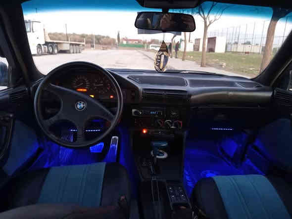 بە ناوی  خوای  گە ورە و مهرە بان

بیئێم   525   ئۆتۆماتیک  تە برید سڵایت

مە کینە  سە قە ڕ  نمونە ی  بازاڕ

ئاڕم  پلاسیک  سلێمانی  بە شە رتی

ئە وە لیات و  غە رامە ودایرە ی  مرور

گێڕو مە کینە و  کارە بای  بە شە رتی 10 فیتە ر

لێدراوی  هیچ  پێوە نییە  پێش و  پشتی کە پسە

کامل گێچو  برێک و  تە برید و  گە رمی ئیشە کات

4 تایە وویلی  لۆک  لۆکی  لە ژێرایە  ماڵی دۆستە

پێش و  پشتی  تازە  داگیراوە  1 تە قە و  2گڵا ببڕە

بە رگە سە قفوو بە رە دە رگاو بە رگە کوشنی تێگیراوە

زۆرجای زوو بە قوە توو تندو تۆڵ و  بێکێشە یە

بای  40  گڵاو  مە جال   ***********  سلێمانی
