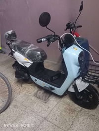 ماطور شحن حجم 14اربع بطاريات دبل السعر 350 مكان حي الوحده 07735816314