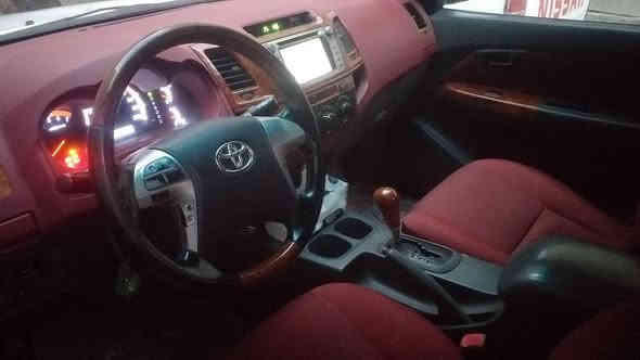 السلام عليكم هايلوكس موديل ٢٠١٤ اوتوماتيك  كويتي شاصي ١٩ كيرمحرك حداديه اكسل مكفوله سياره احله من الصوره استخدام شخصي مشروع وطني  بسمي السعر٢٠١٠ غيرمتواجدعلى الفيس للستفسار*********** مكان  بصره
