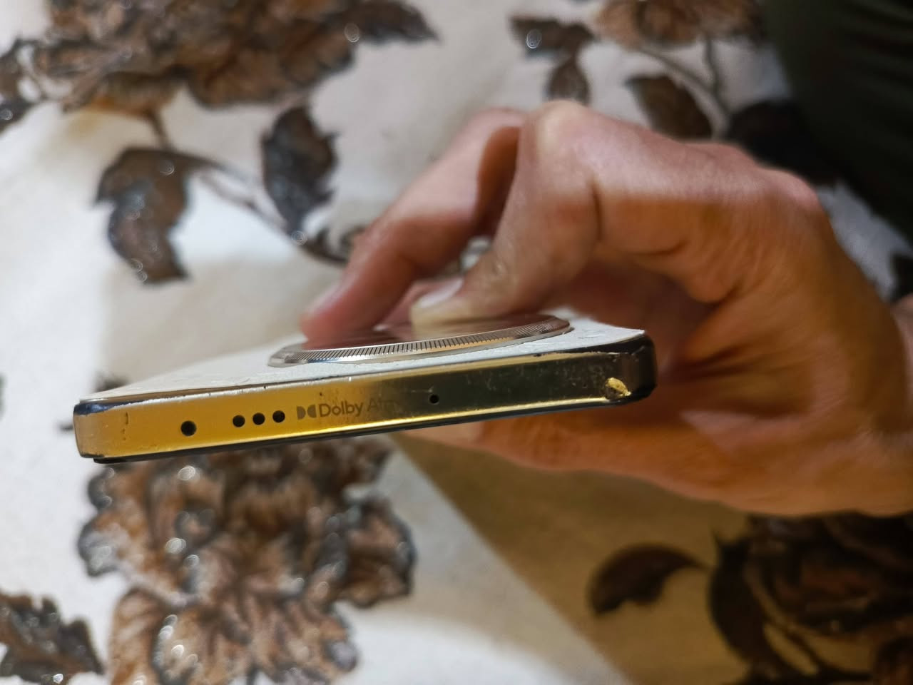 تكنو كمون30
ذاكرة  256
الرام  8+8
المعالجHelio G99 Ultimate
 الكامرة الخلفية  50M OIS+2M
الكامرة الامامية 50M
البطارية 5000
نضافته مزضحة بلصور
الظهر يحتاج تبديل فقط 
مامفتوح شرط
بدون ملحقات
السعر 145,, بي مجال حك جيتك مو اكثر
شراي راسلني خاص


**إذا كنت صاحب هذا الإعلان وتريد حذفه لأي سبب، رجاءا أرسل رسالة إلى الدعم الفني**