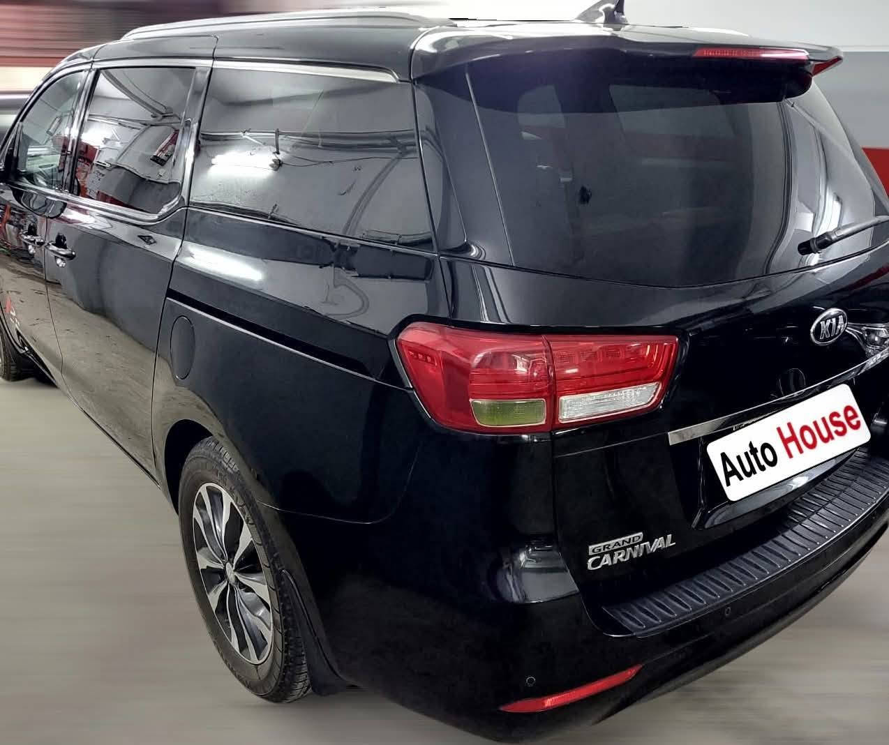 🚐 Kia Grand Carnival 2018
أعلى فئة – 7 راكب – فبريكة بالكامل
🔹 عداد 79,000 كم فقط
🔹 صيانات منتظمة
🔹 حالة ممتازة جدًا
🔹 فرش جلد فاخر
⚙️ المواصفات:
• موتور V6 قوي وناعم
• فتيس أوتوماتيك
• 7 مقاعد Captain Seats
• أبواب كهرباء
• باب شنطة كهرباء
• تشغيل بصمة
• شاشة + كاميرا خلفية
• حساسات أمامية وخلفية
• مثبت سرعة
• تكييف ثلاثي
• فرش جلد
• مالتي فانكشن
• جنوط سبور
📌 عربية عائلية فاخرة – مريحة جدًا للسفر
📌 فبريكة بالكامل 
للاستعلام 01210996798 الاسكندرية, مصر


**إذا كنت صاحب هذا الإعلان وتريد حذفه لأي سبب، رجاءا أرسل رسالة إلى الدعم الفني**